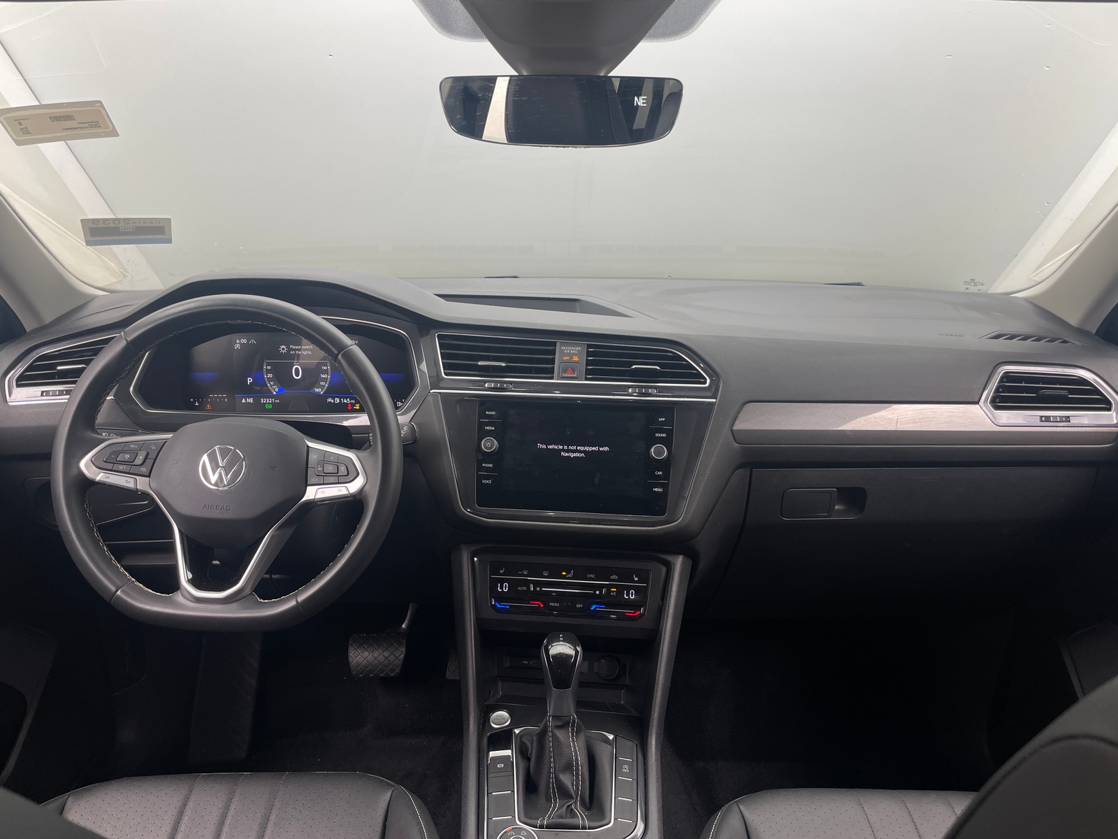 Thumbnail: 2023 Volkswagen Tiguan - 2