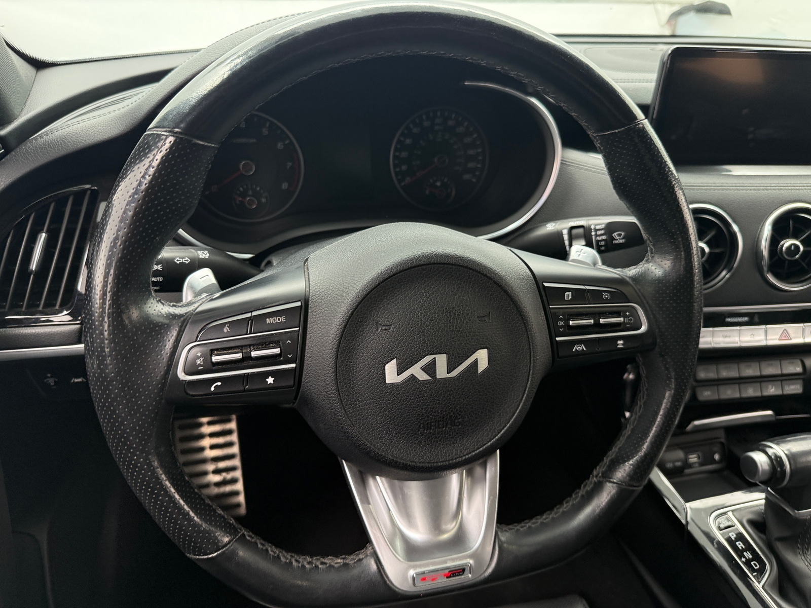 Thumbnail: 2022 Kia Stinger - 4