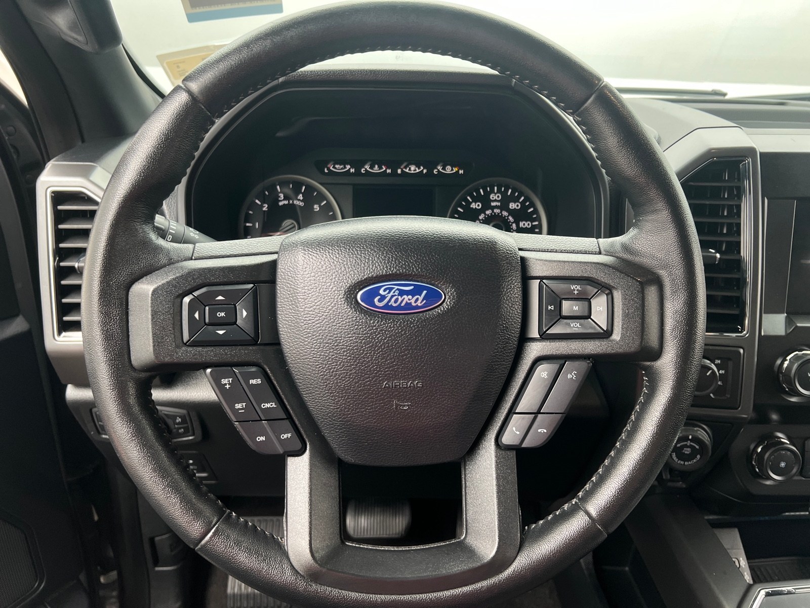 Thumbnail: 2020 Ford Econoline - 5