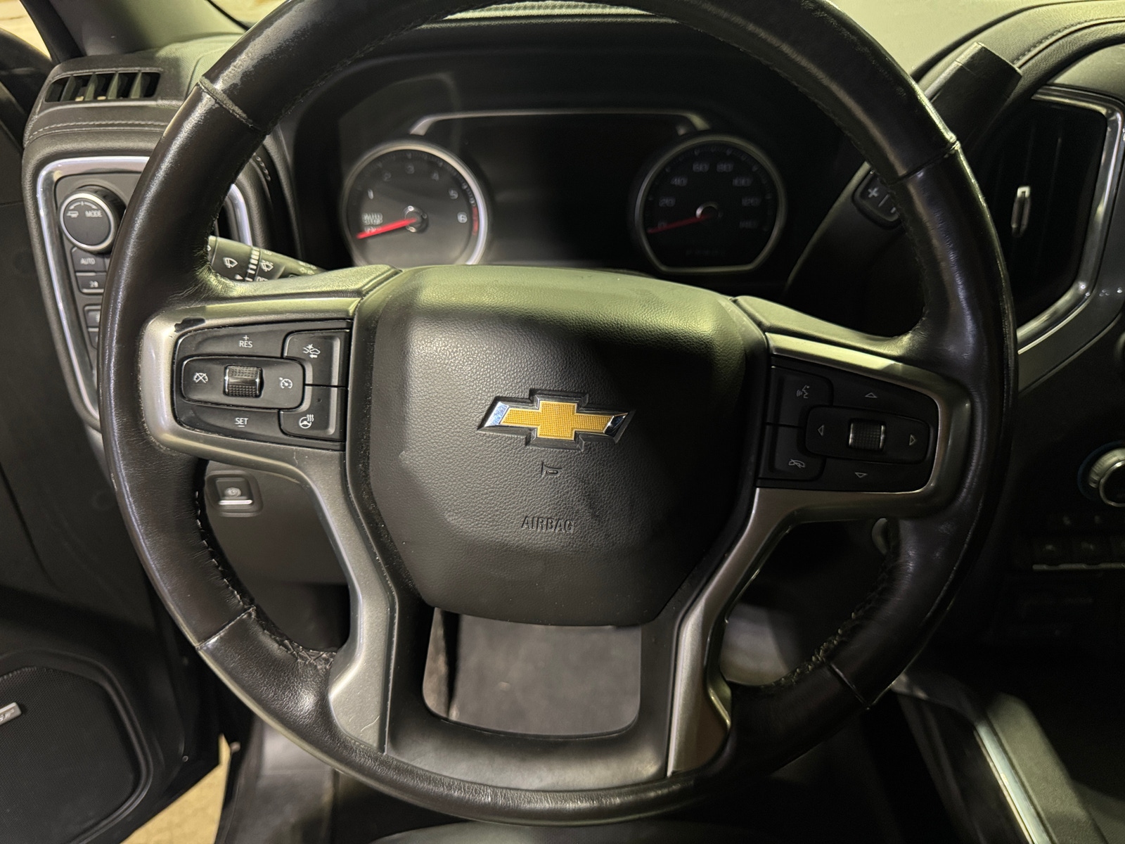 Thumbnail: 2021 Chevrolet Silverado 1500 - 4