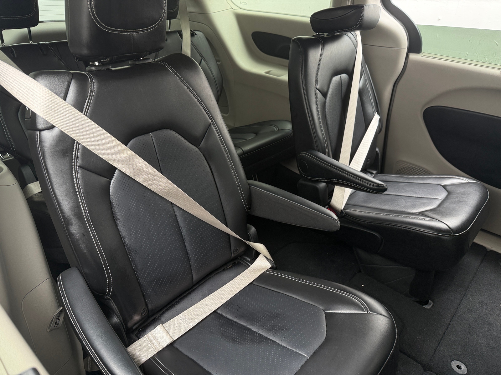 Thumbnail: 2024 Chrysler Pacifica - 5