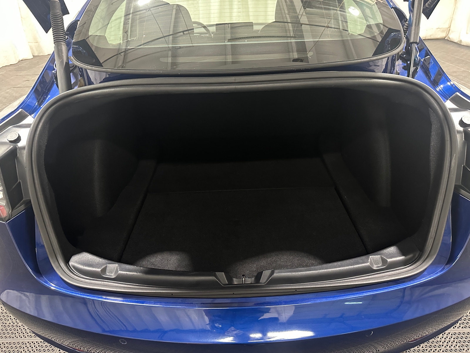 Thumbnail: 2022 Tesla Model 3 - 6