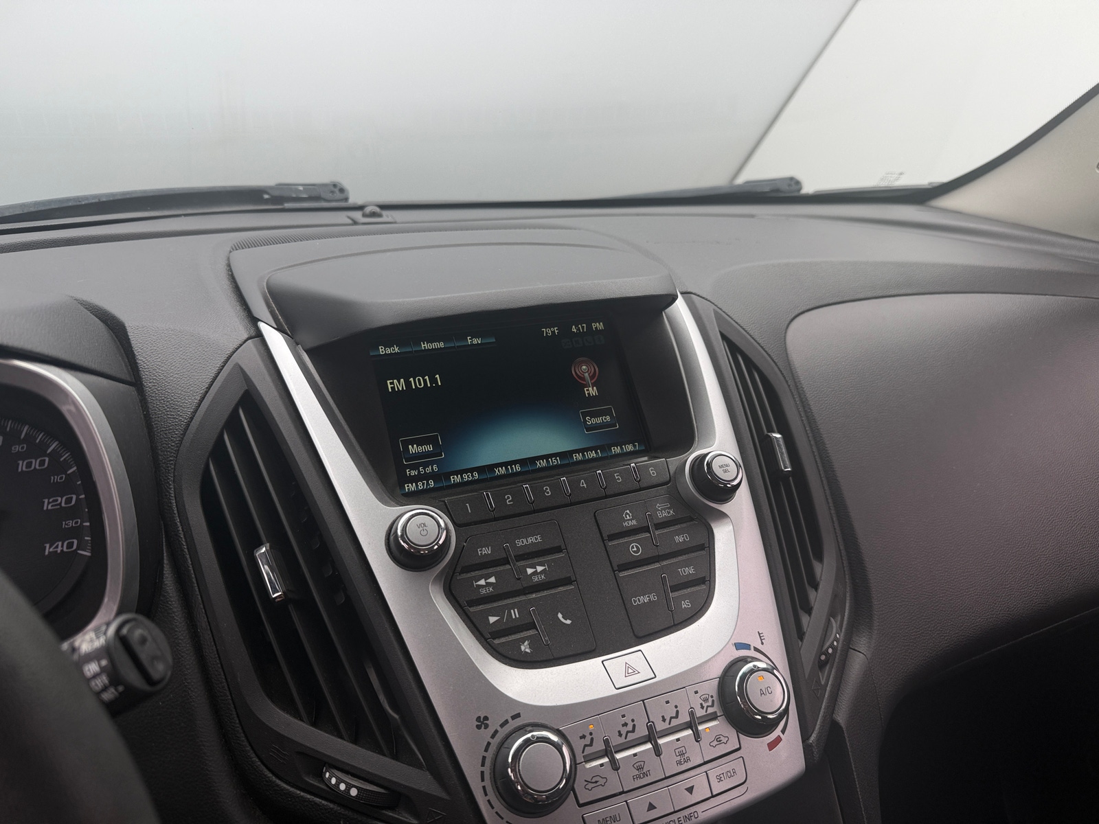 Thumbnail: 2017 Chevrolet Equinox - 4