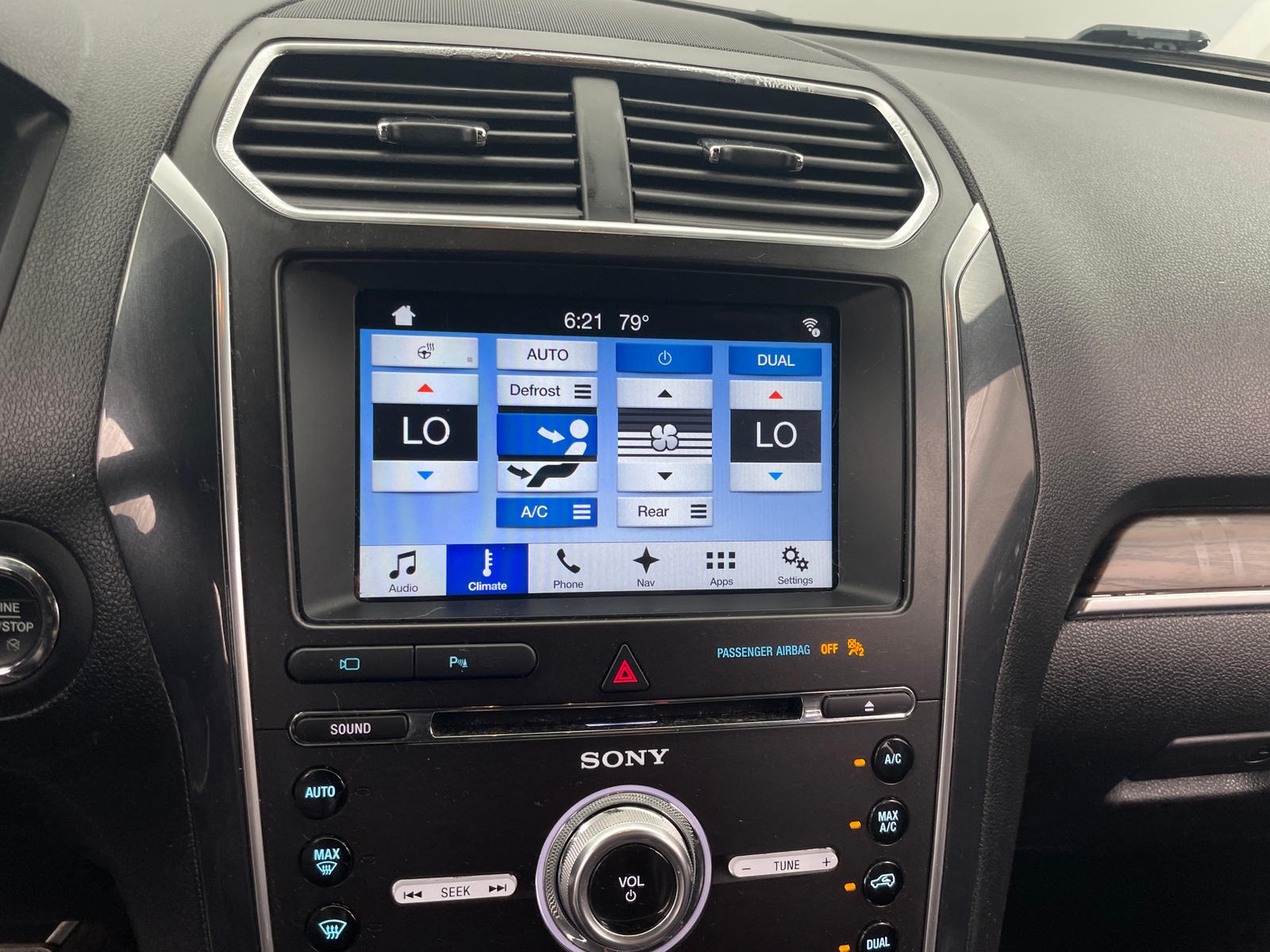 Thumbnail: 2017 Ford Explorer - 3