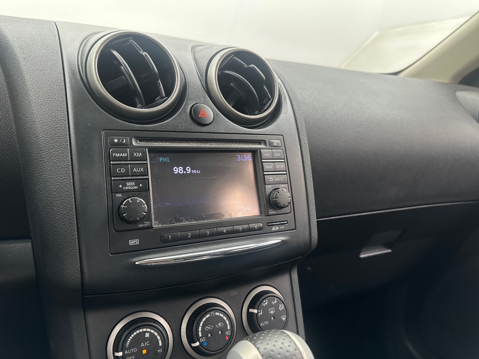 Thumbnail: 2013 Nissan Rogue - 4