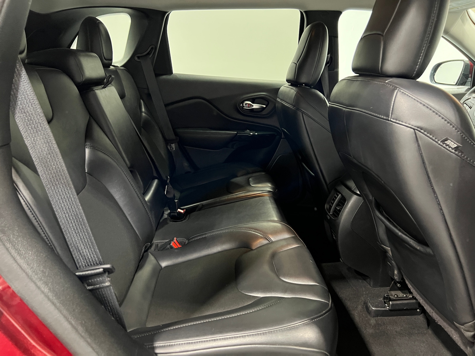 Thumbnail: 2021 Jeep Cherokee - 6