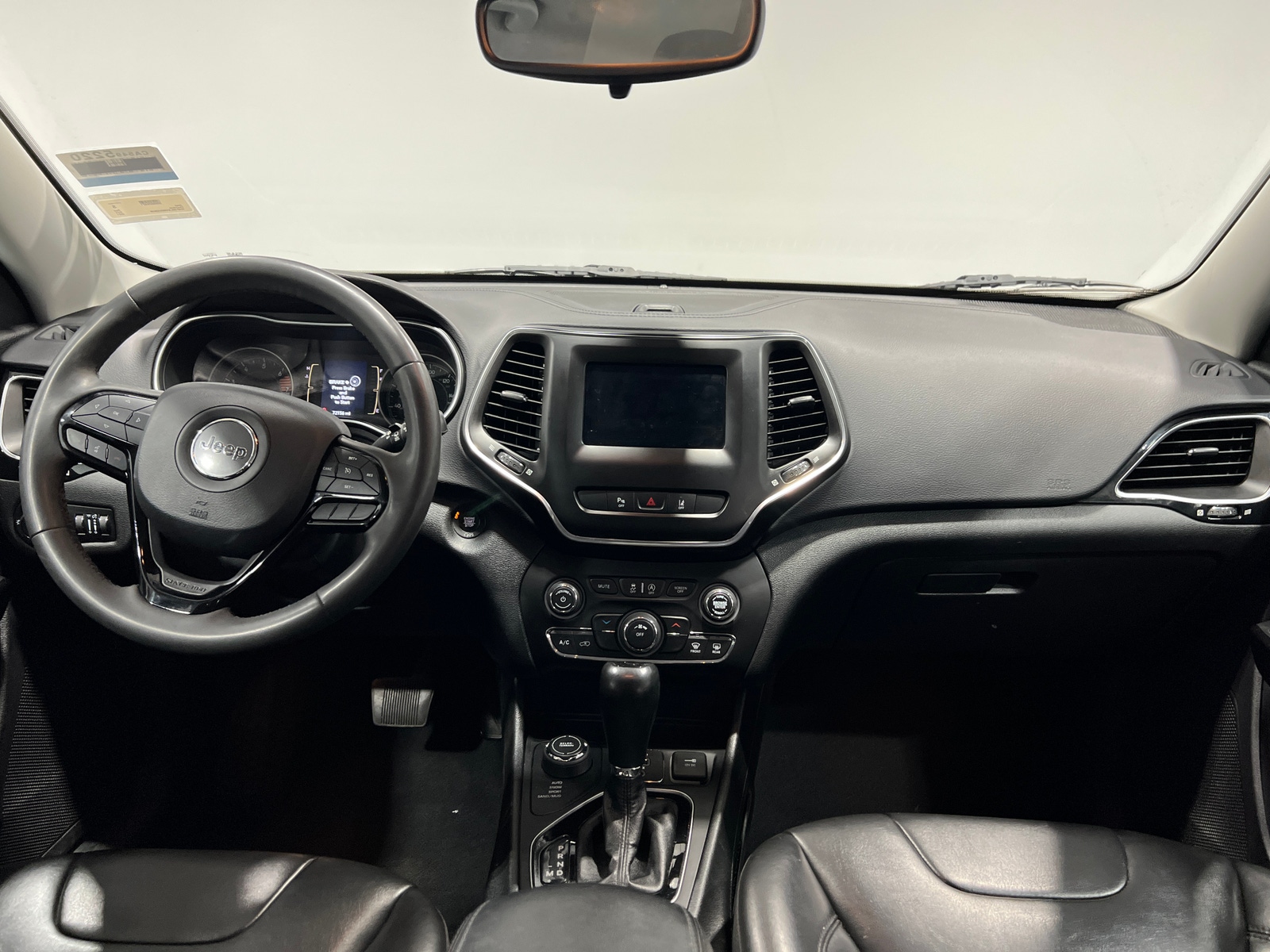 Thumbnail: 2021 Jeep Cherokee - 3