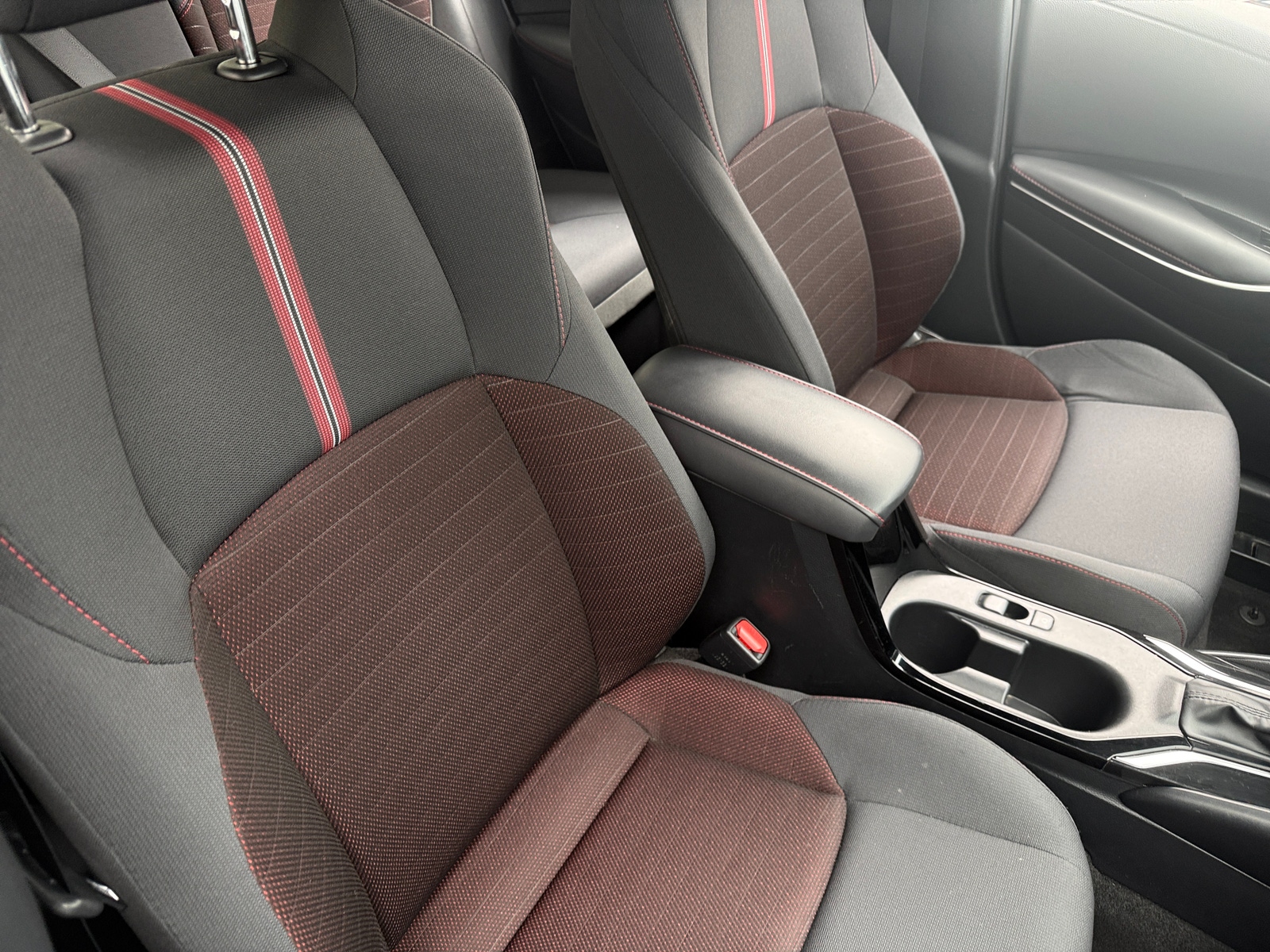 Thumbnail: 2025 Toyota Corolla - 2