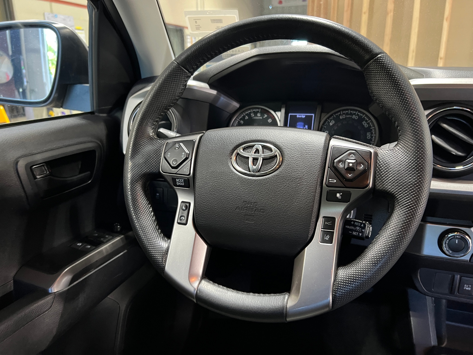 Thumbnail: 2020 Toyota Tacoma - 5