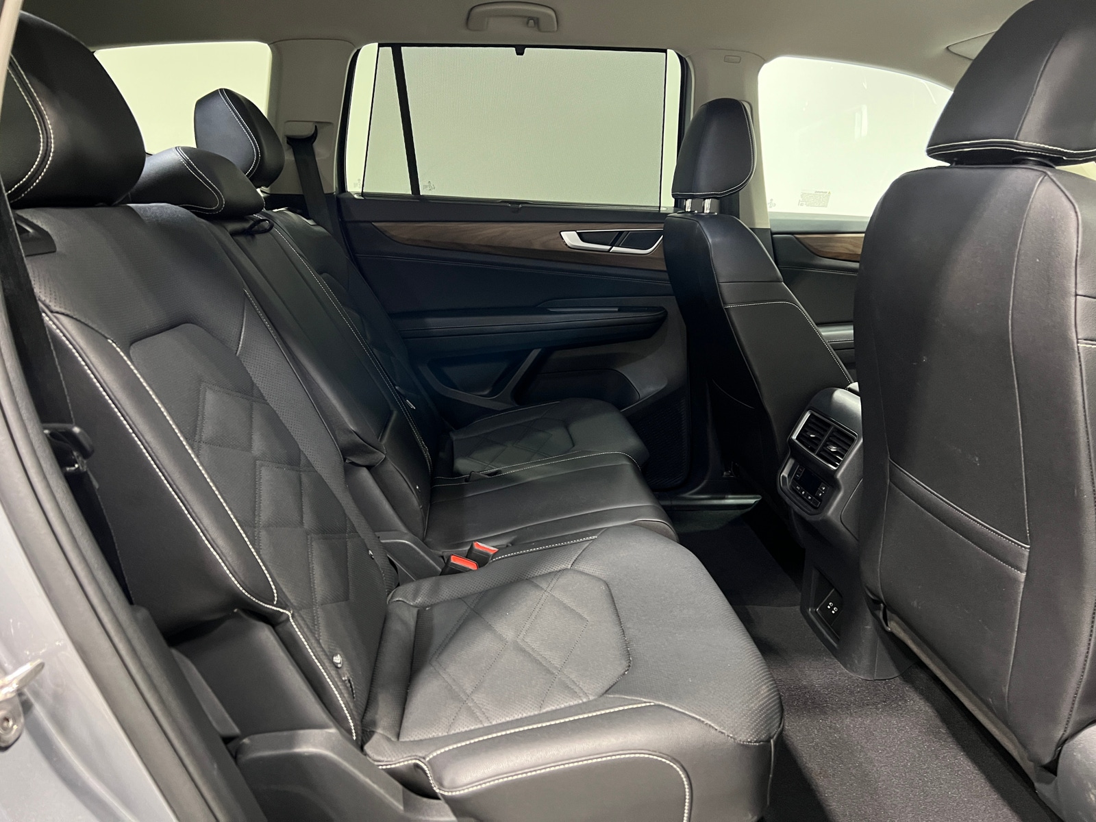 Thumbnail: 2026 Volkswagen Atlas - 5