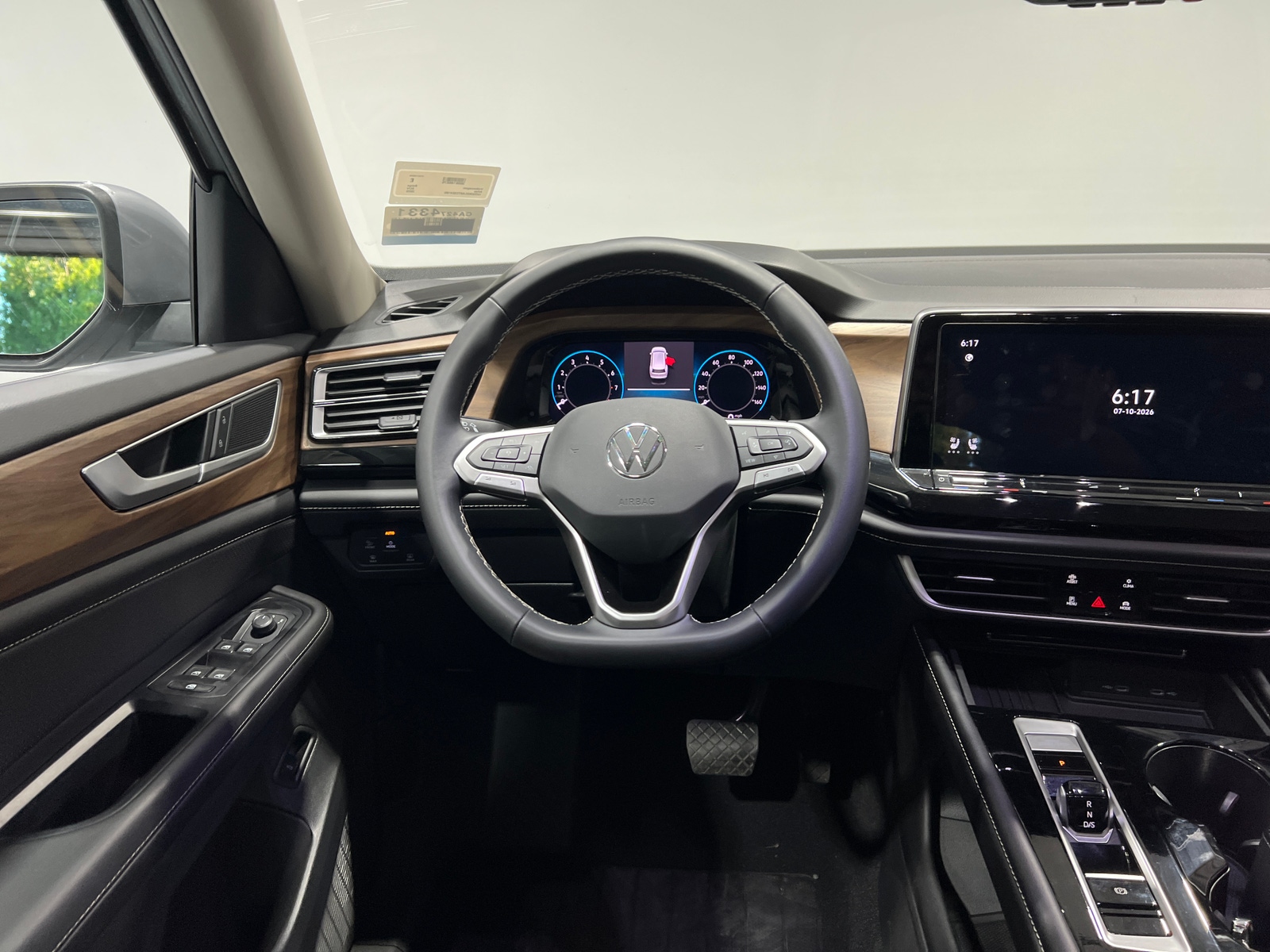 Thumbnail: 2026 Volkswagen Atlas - 4