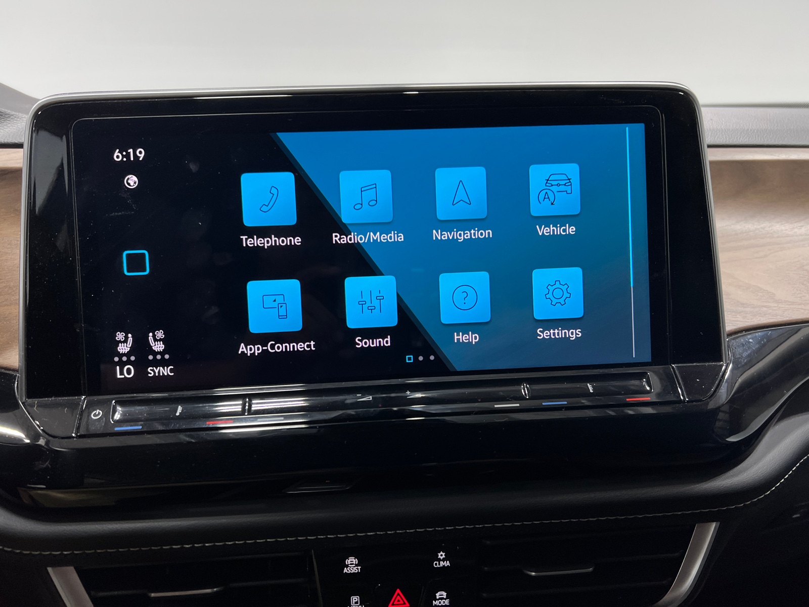 Thumbnail: 2026 Volkswagen Atlas - 3