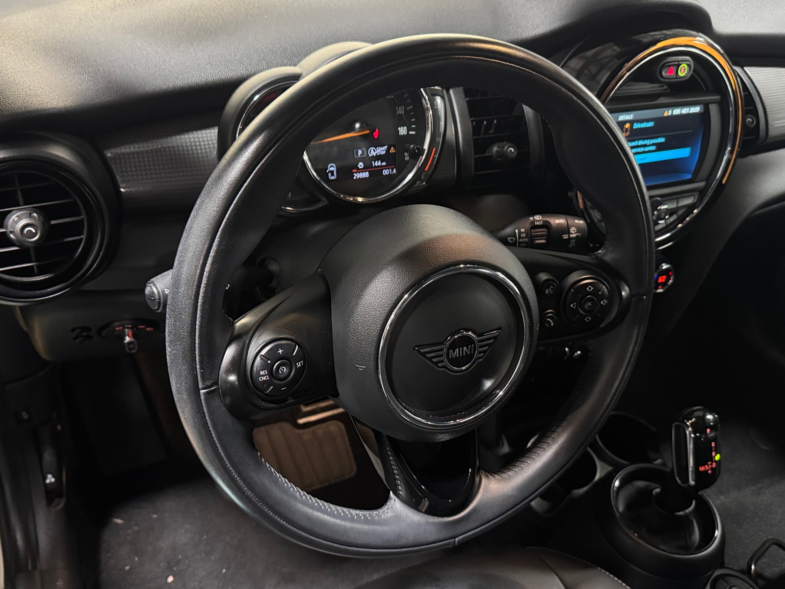 Thumbnail: 2021 MINI Cooper Hardtop - 4