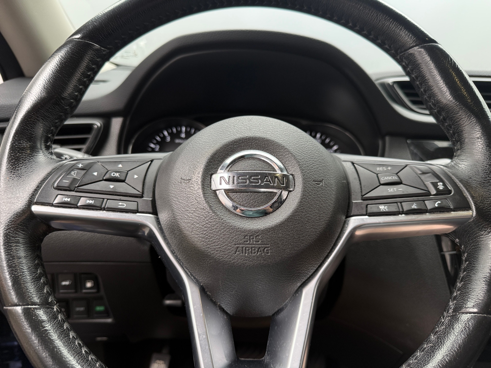 Thumbnail: 2018 Nissan Rogue - 4