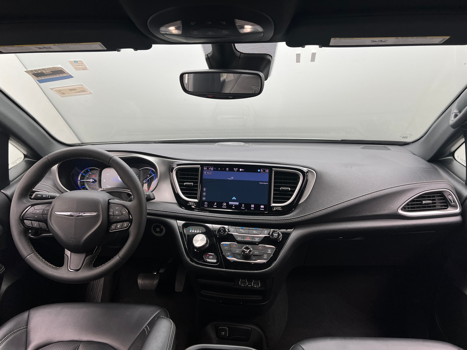 Thumbnail: 2024 Chrysler Pacifica - 2