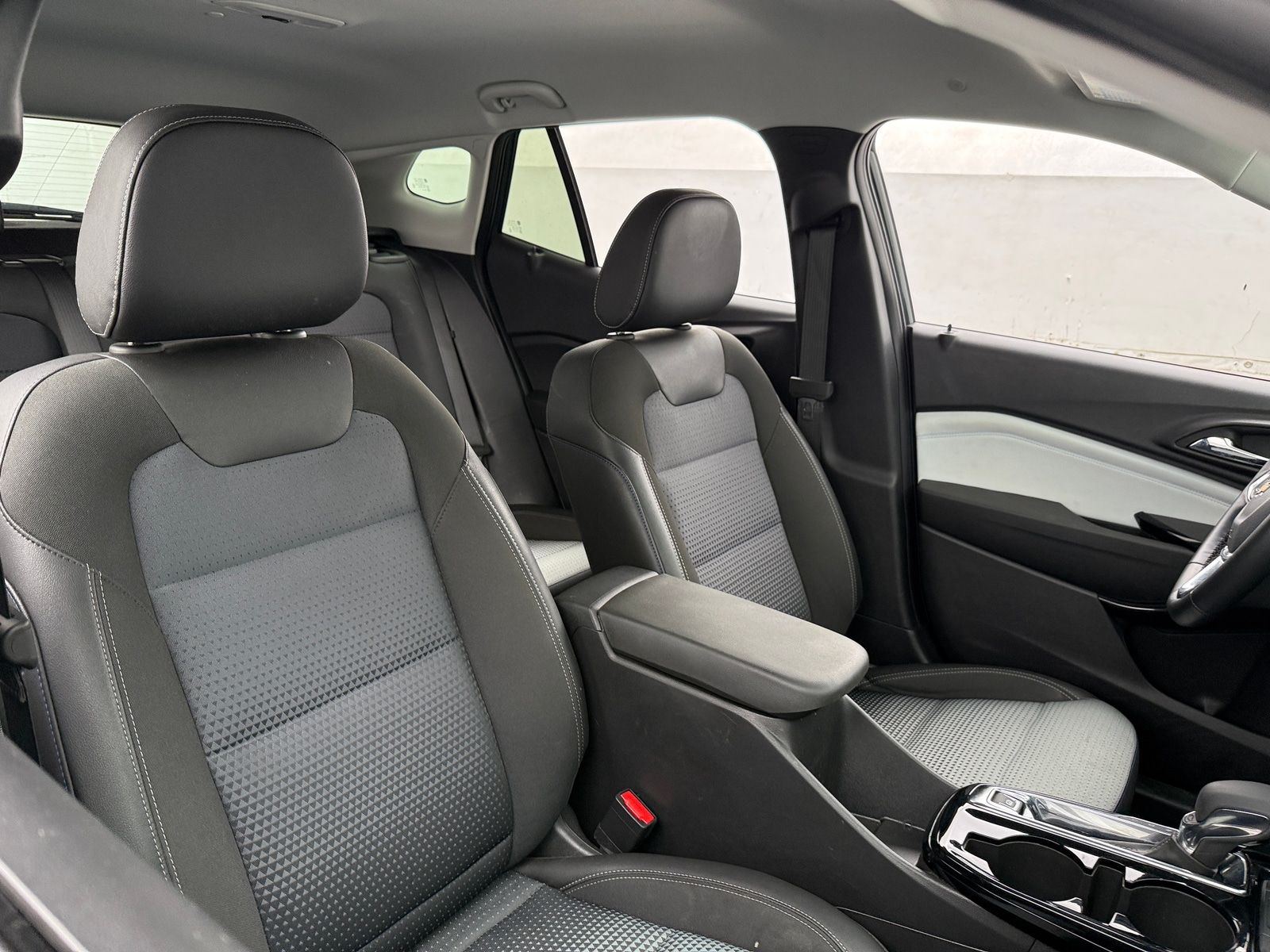 Thumbnail: 2025 Chevrolet Trax - 2