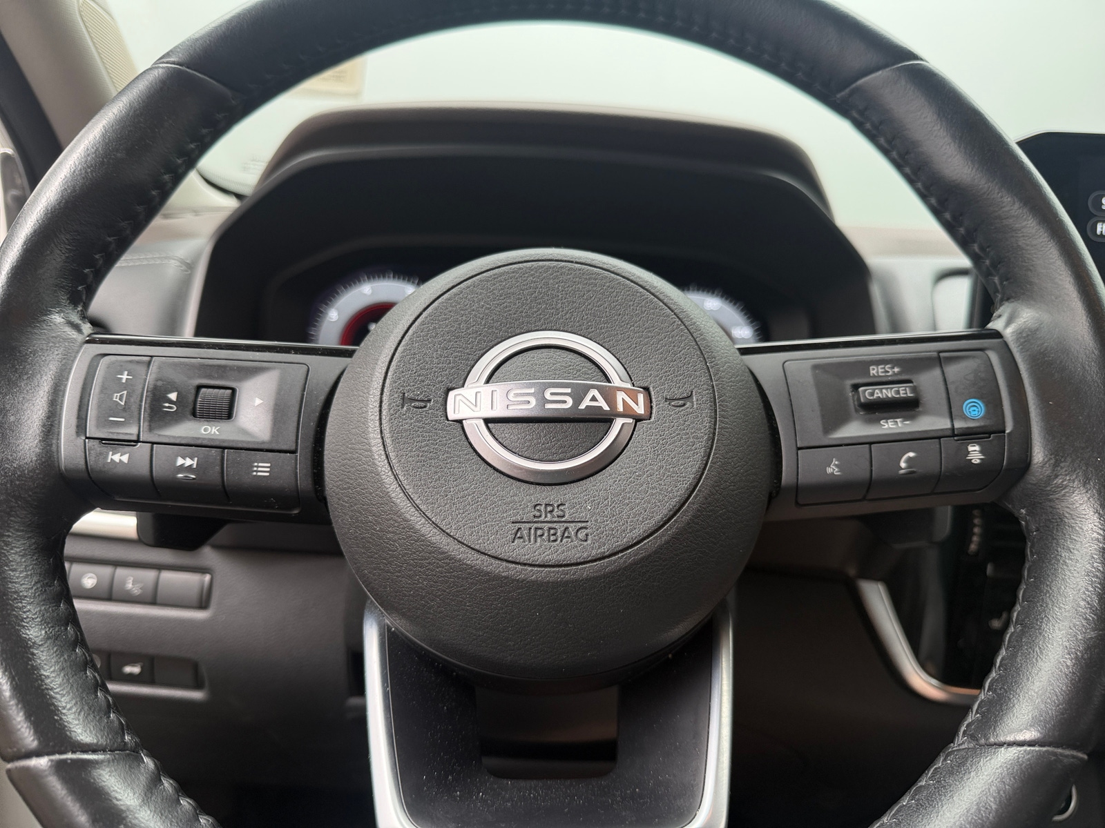 Thumbnail: 2023 Nissan Rogue - 4