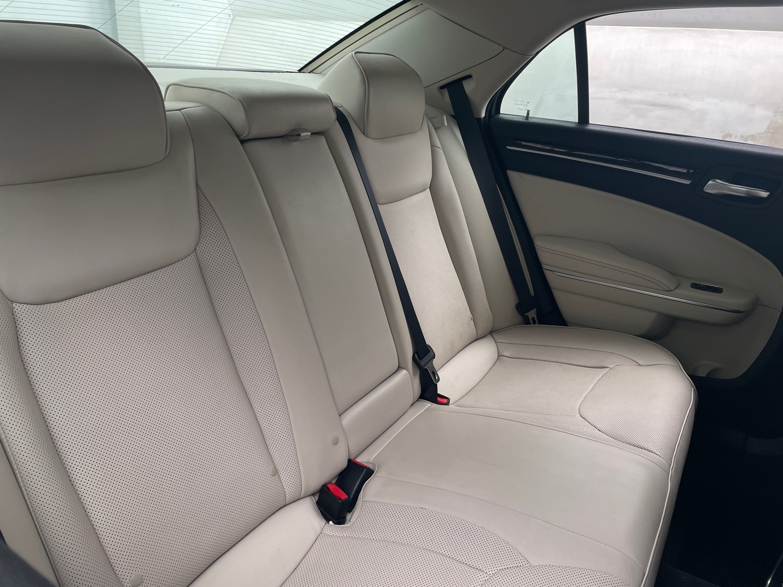 Thumbnail: 2015 Chrysler 300 - 5