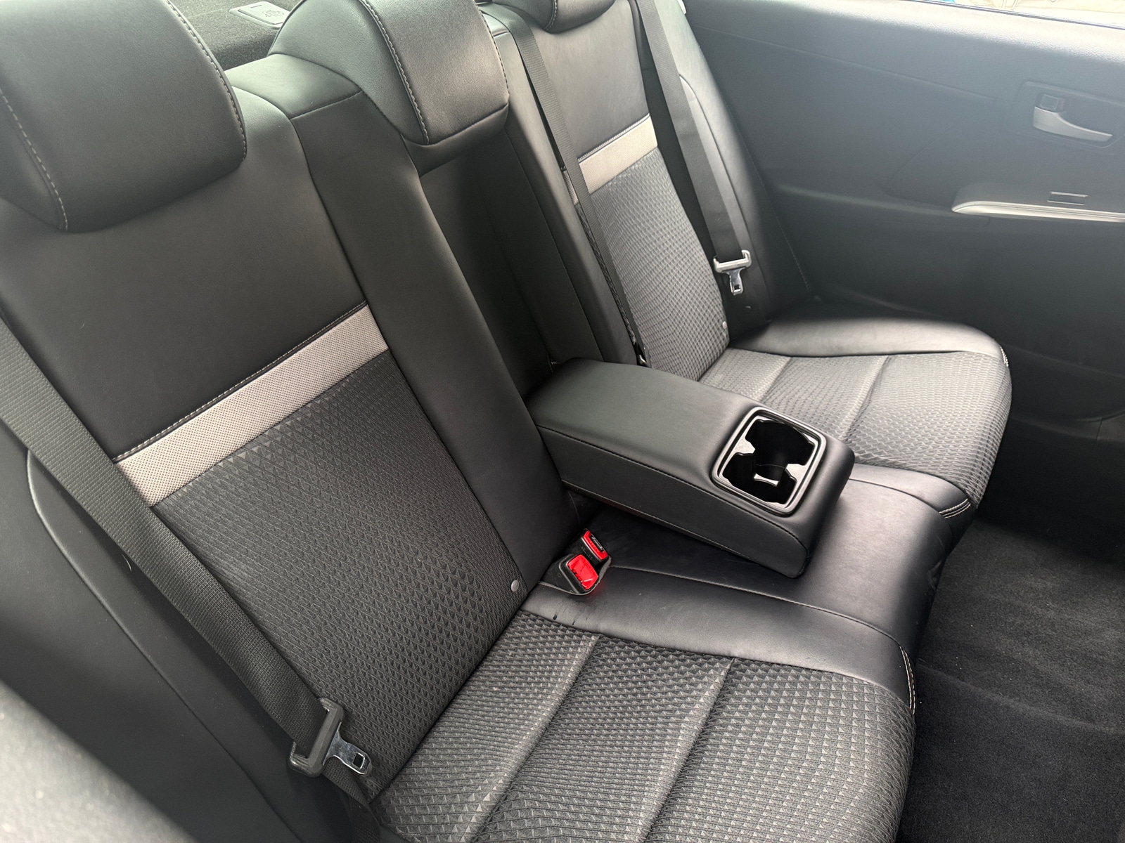 Thumbnail: 2012 Toyota Camry - 6
