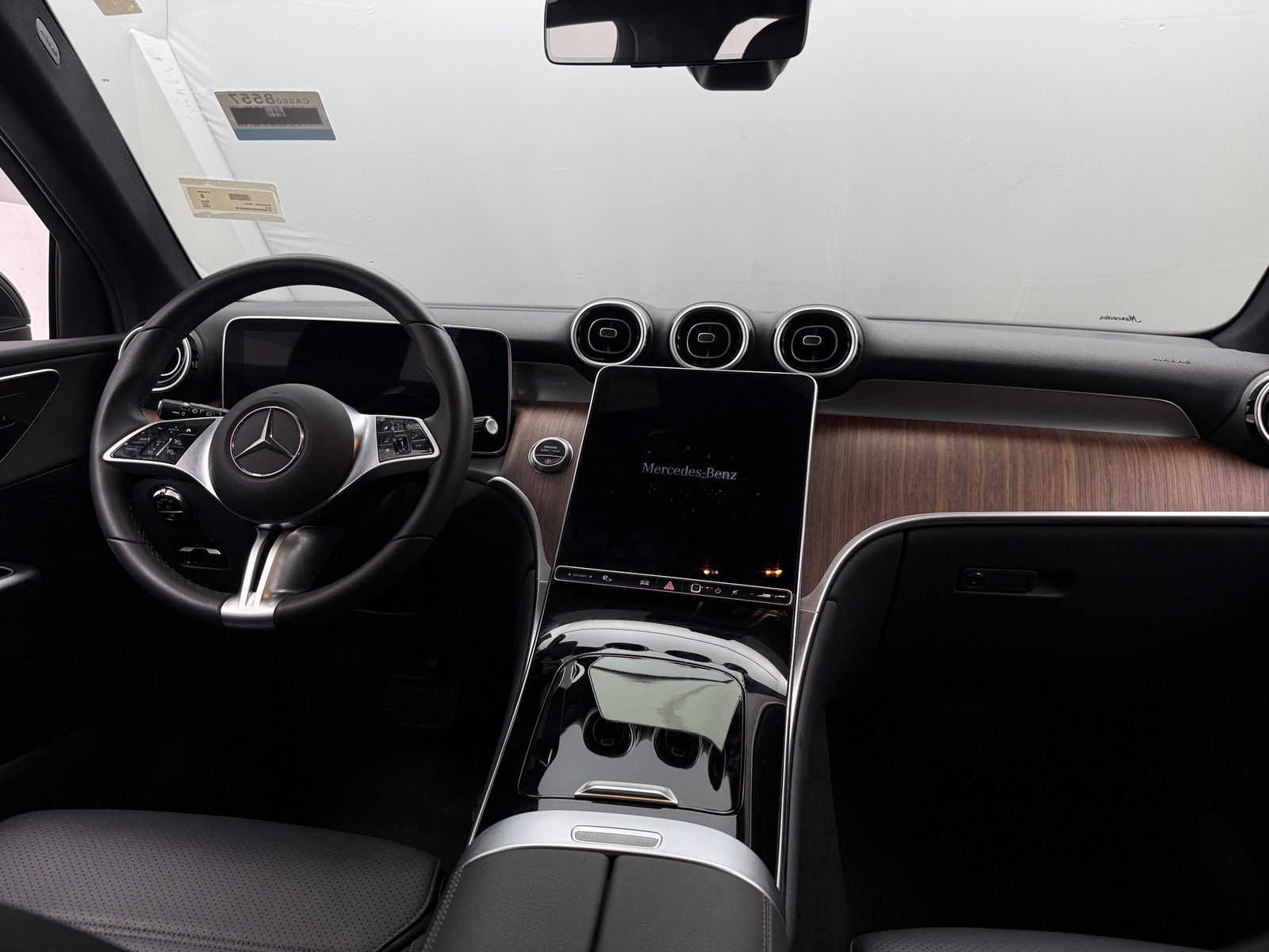 Thumbnail: 2025 Mercedes-Benz GLC - 2