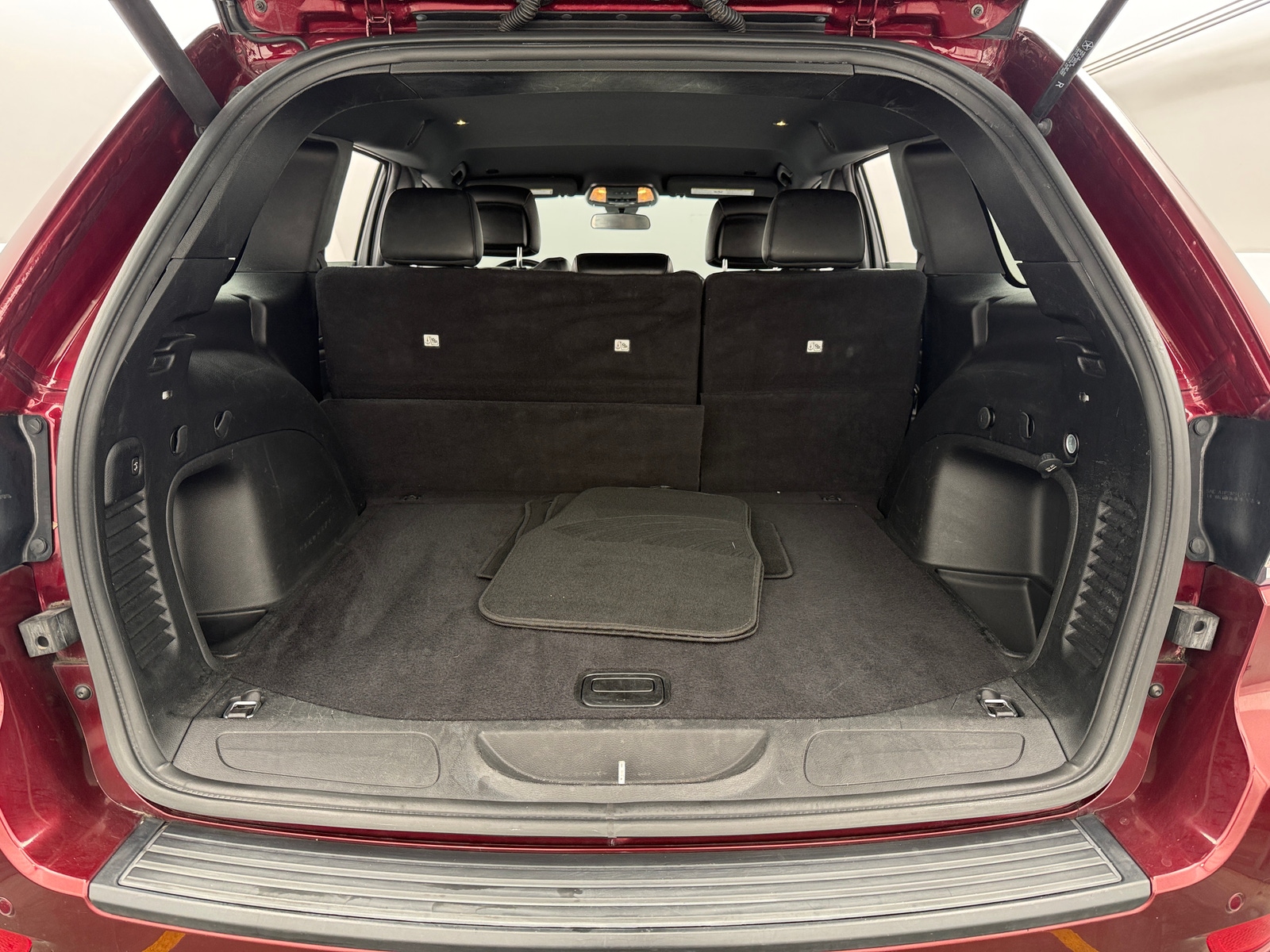 Thumbnail: 2021 Jeep Grand Cherokee - 7