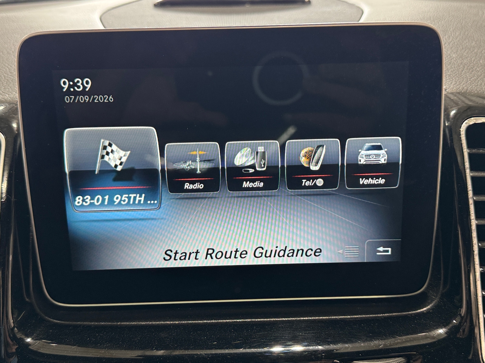 Thumbnail: 2019 Mercedes-Benz GLS - 3