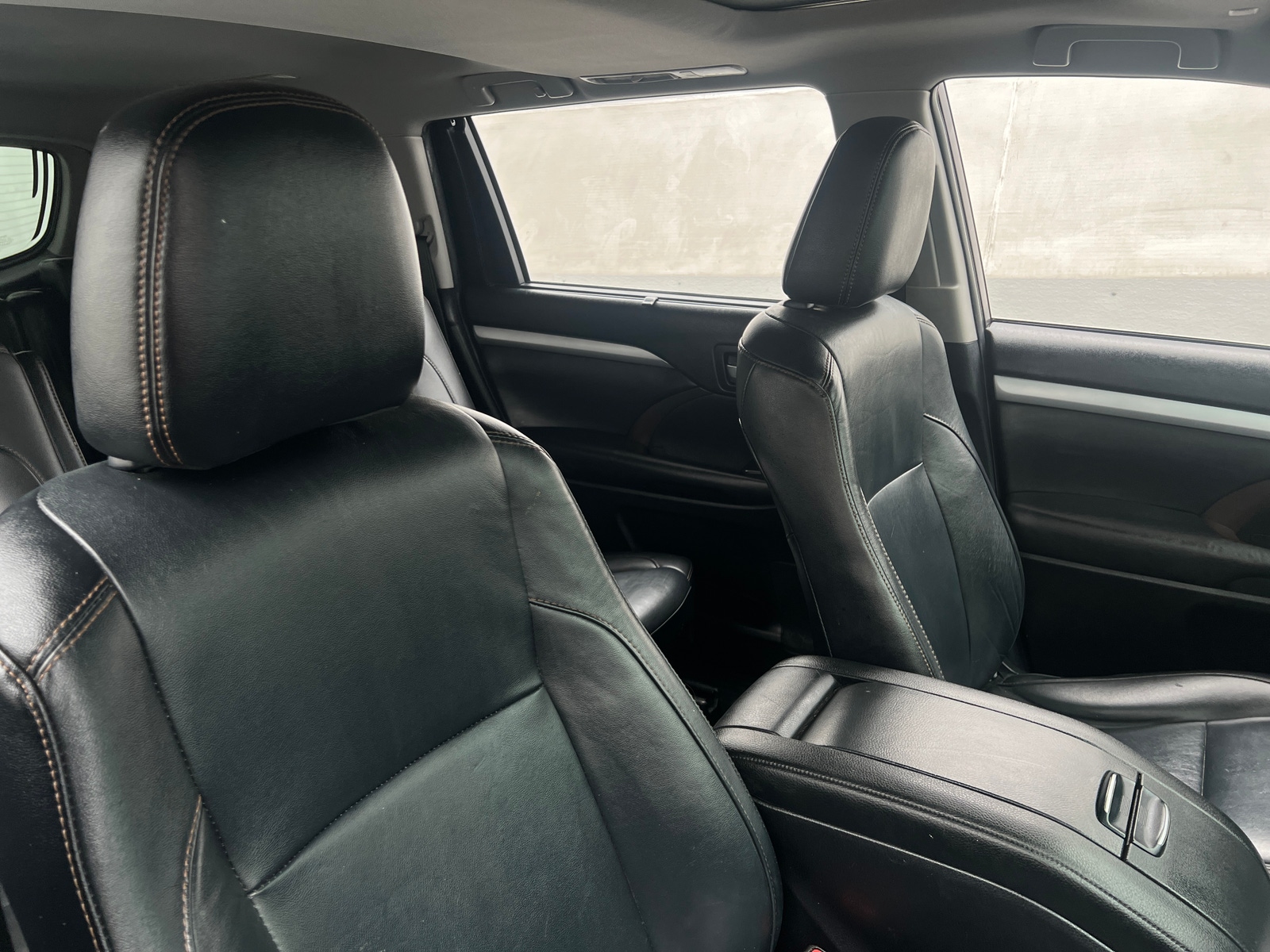 Thumbnail: 2019 Toyota Highlander - 2