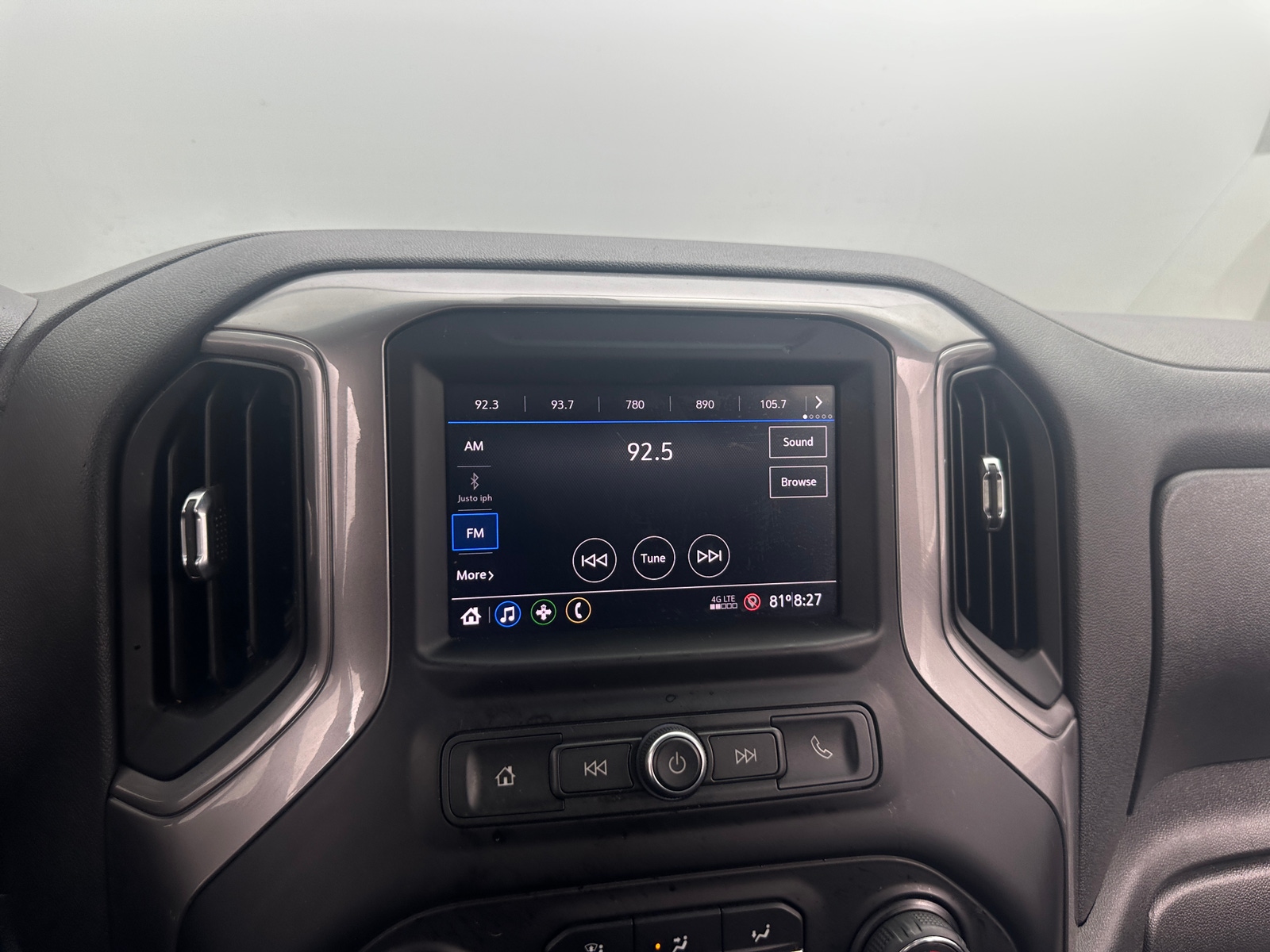 Thumbnail: 2020 Chevrolet Silverado 1500 - 4