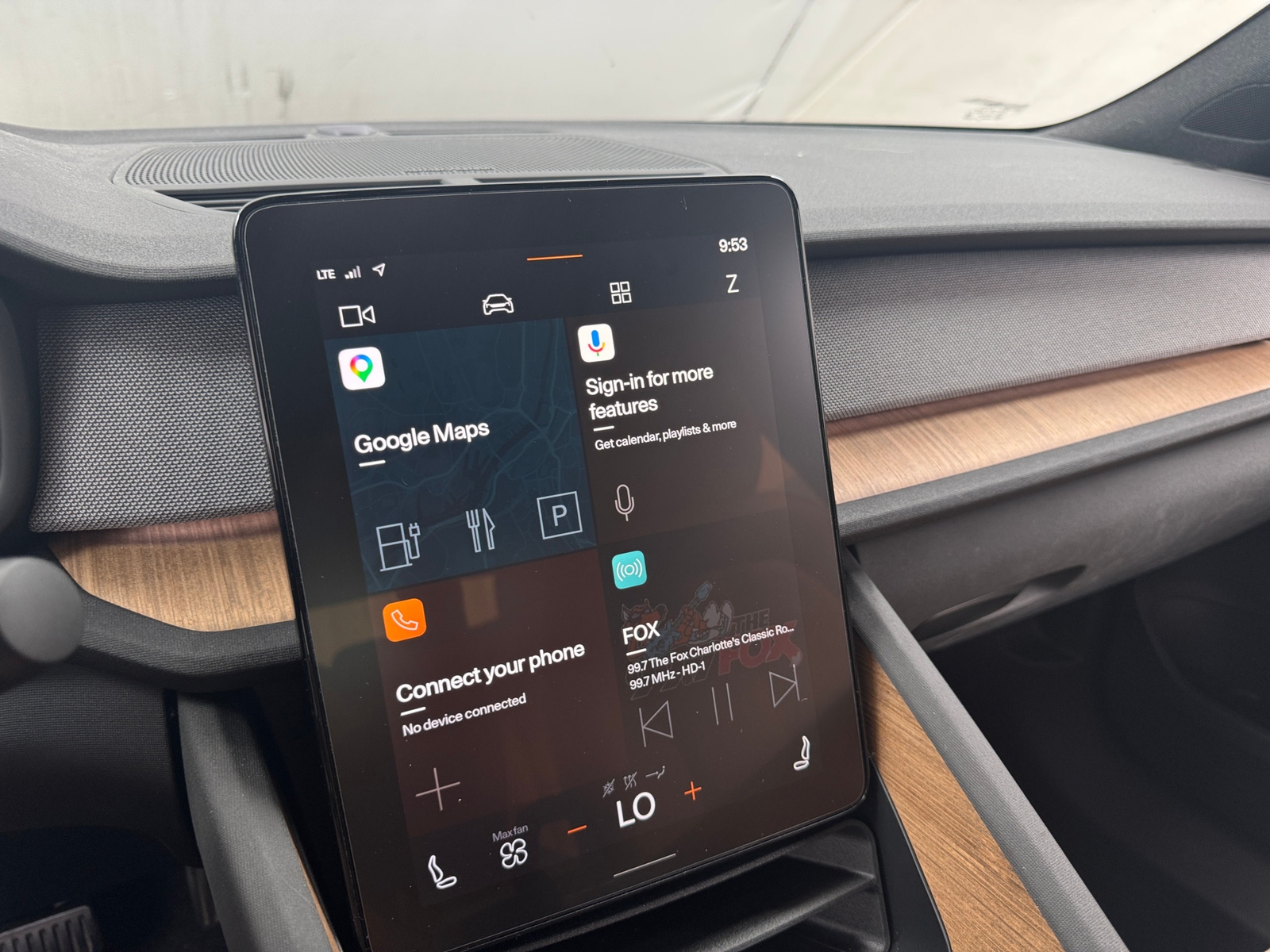 Thumbnail: 2021 Polestar 2 - 4