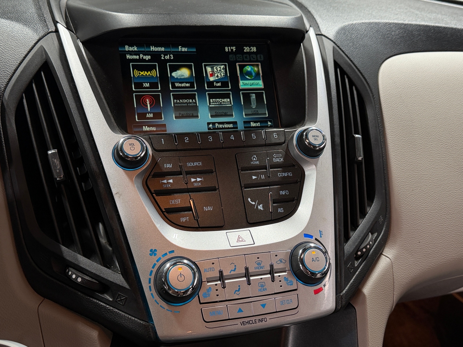 Thumbnail: 2016 Chevrolet Equinox - 3