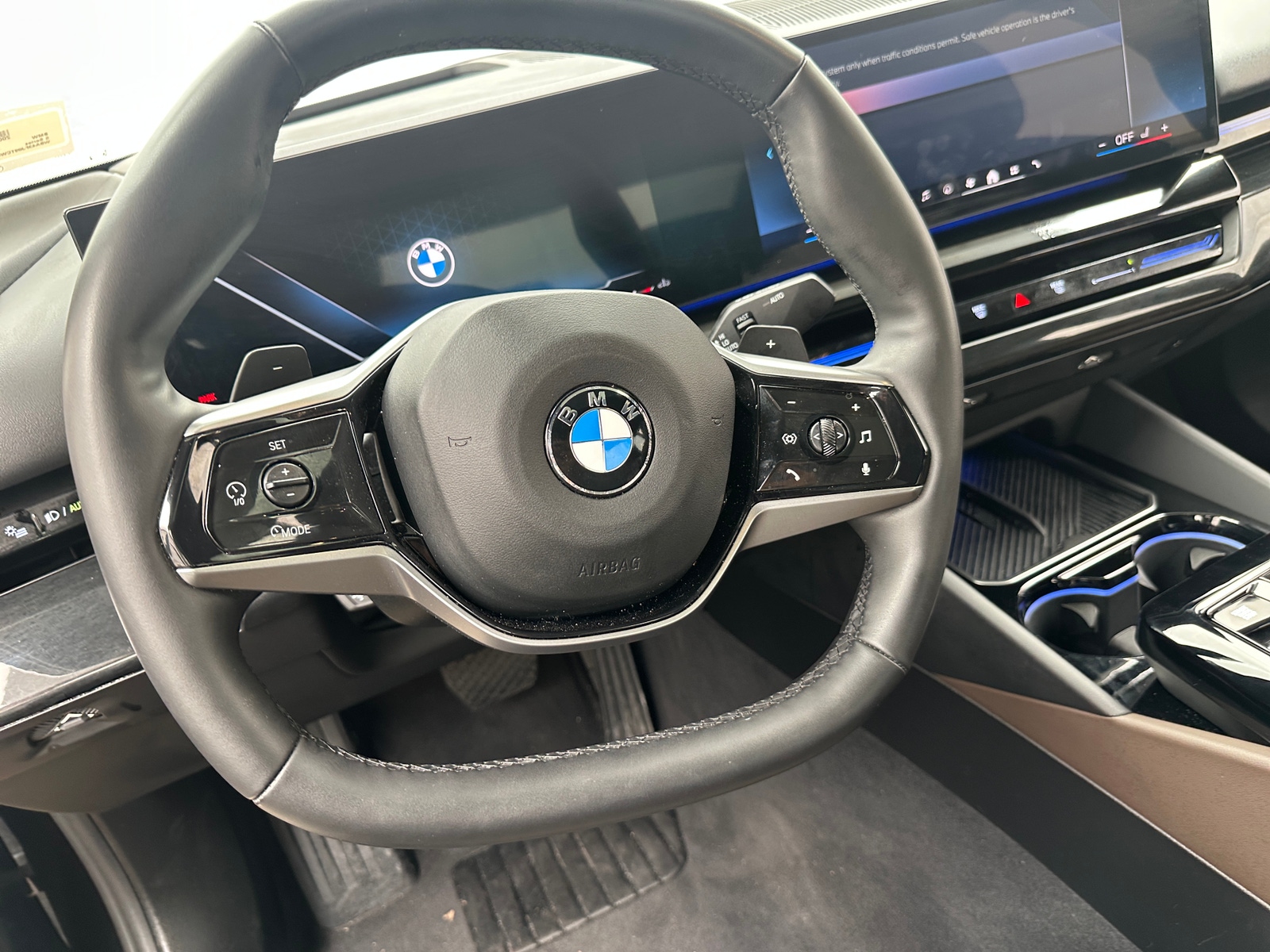 Thumbnail: 2026 BMW 5 Series - 4