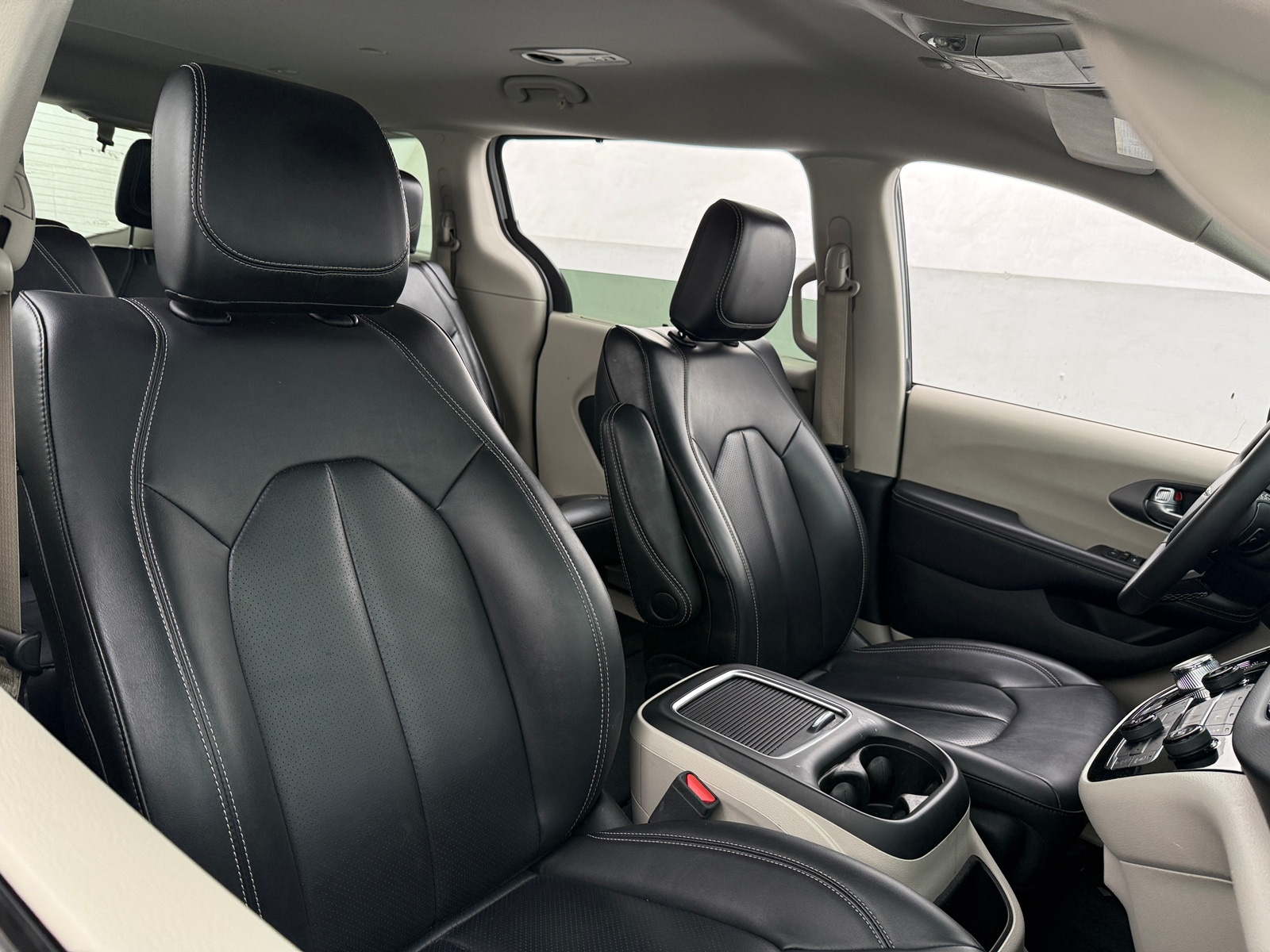 Thumbnail: 2024 Chrysler Pacifica - 2