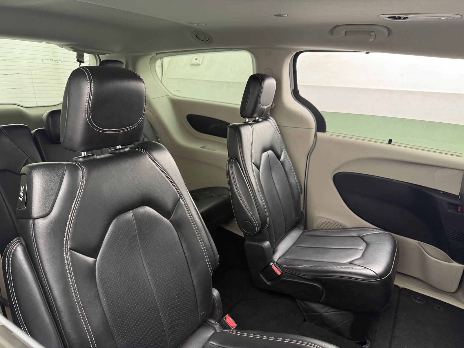 Thumbnail: 2024 Chrysler Pacifica - 6