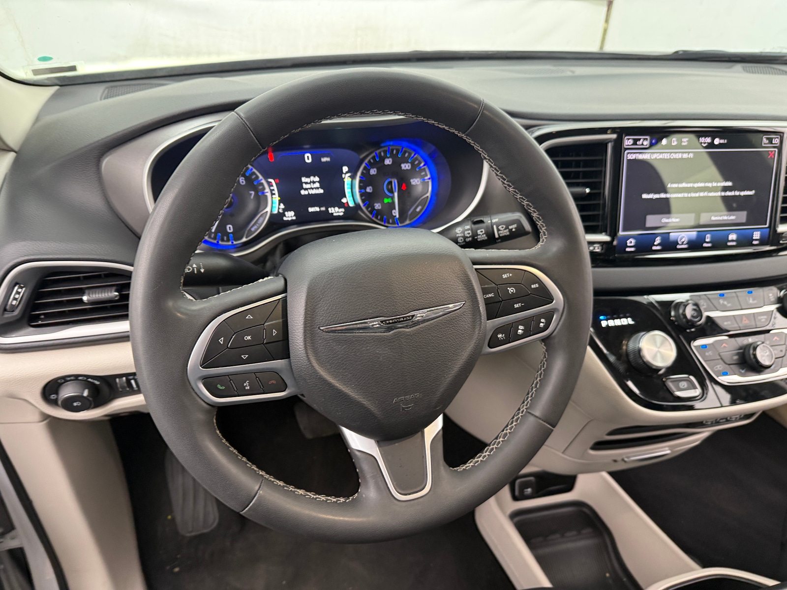 Thumbnail: 2024 Chrysler Pacifica - 5