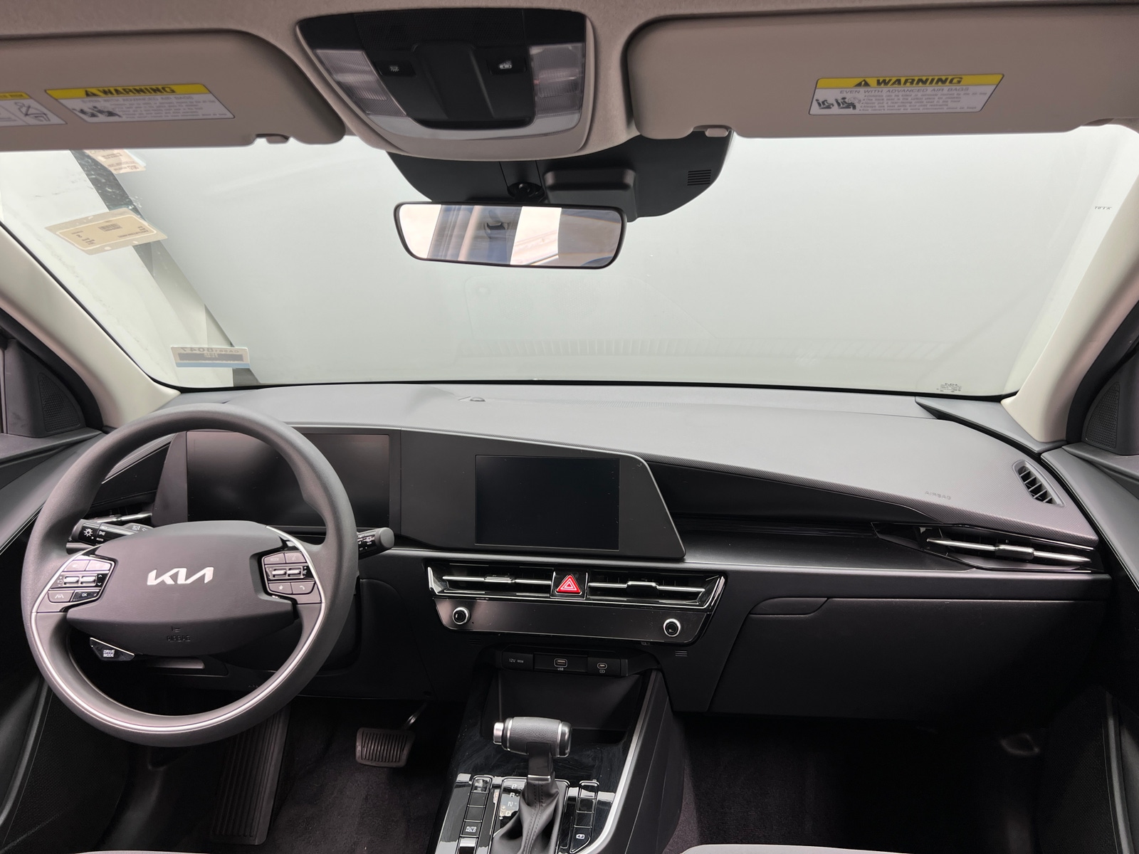 Thumbnail: 2024 Kia Niro - 3