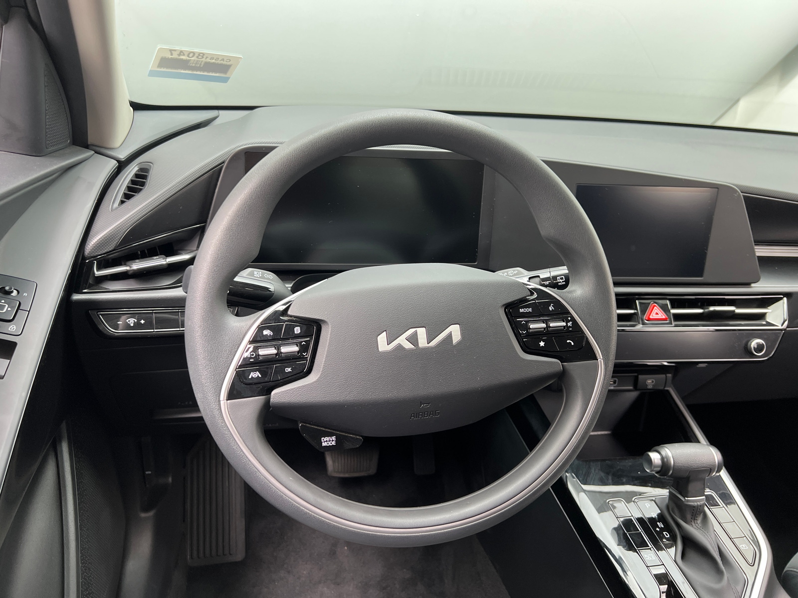Thumbnail: 2024 Kia Niro - 5