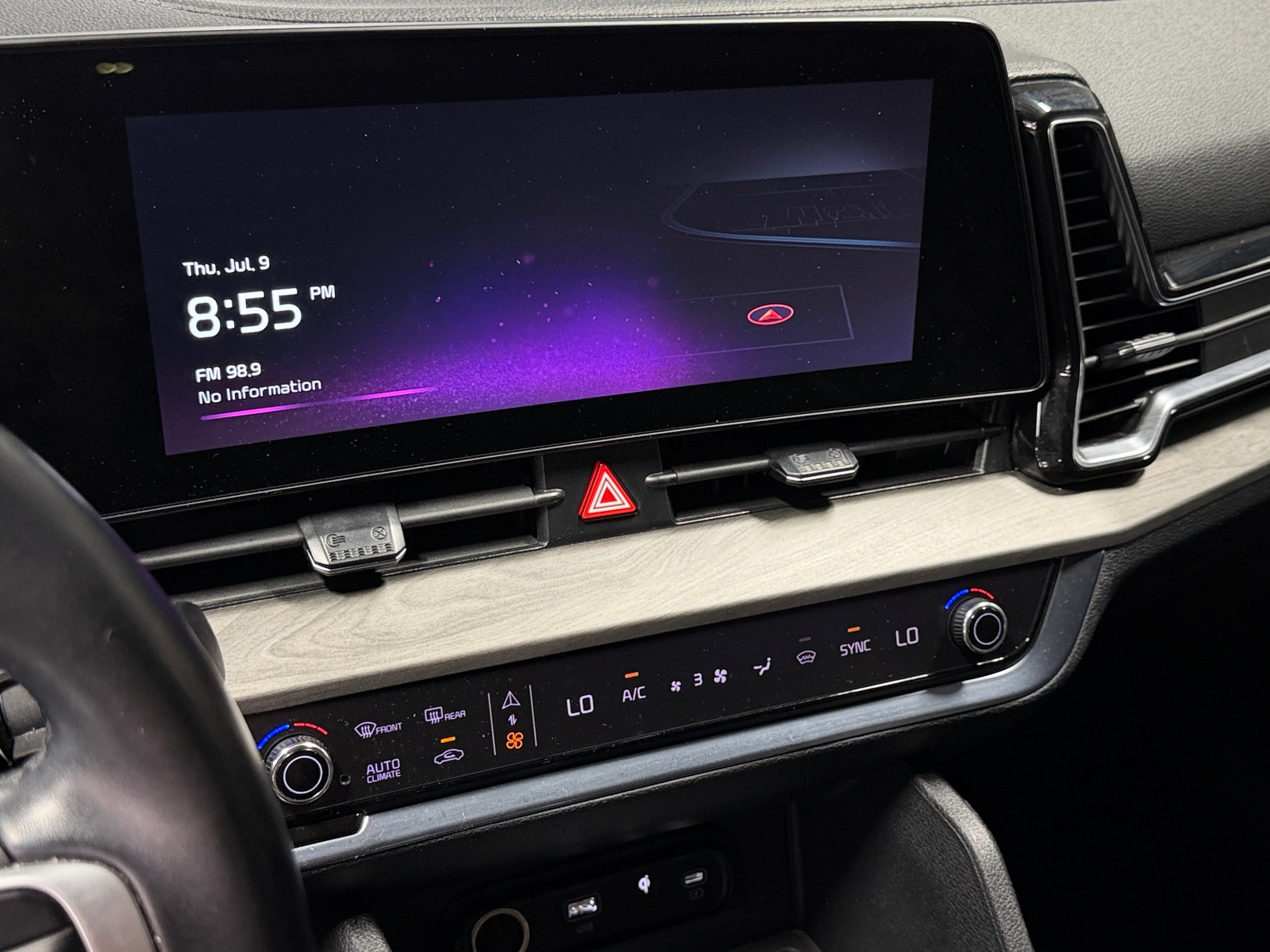 Thumbnail: 2023 Kia Sportage - 3
