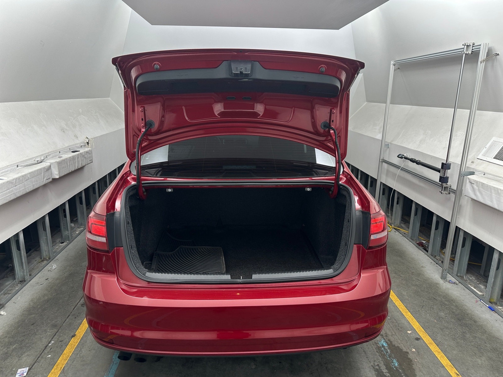 Thumbnail: 2018 Volkswagen Jetta - 7