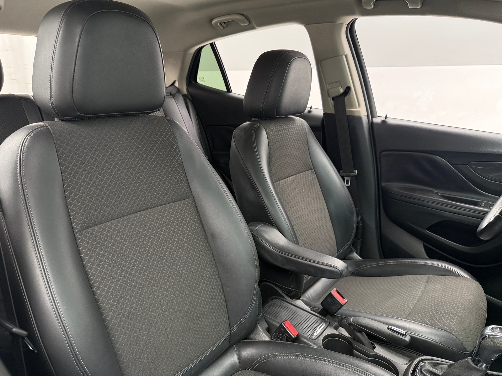 Thumbnail: 2019 Buick Encore - 2