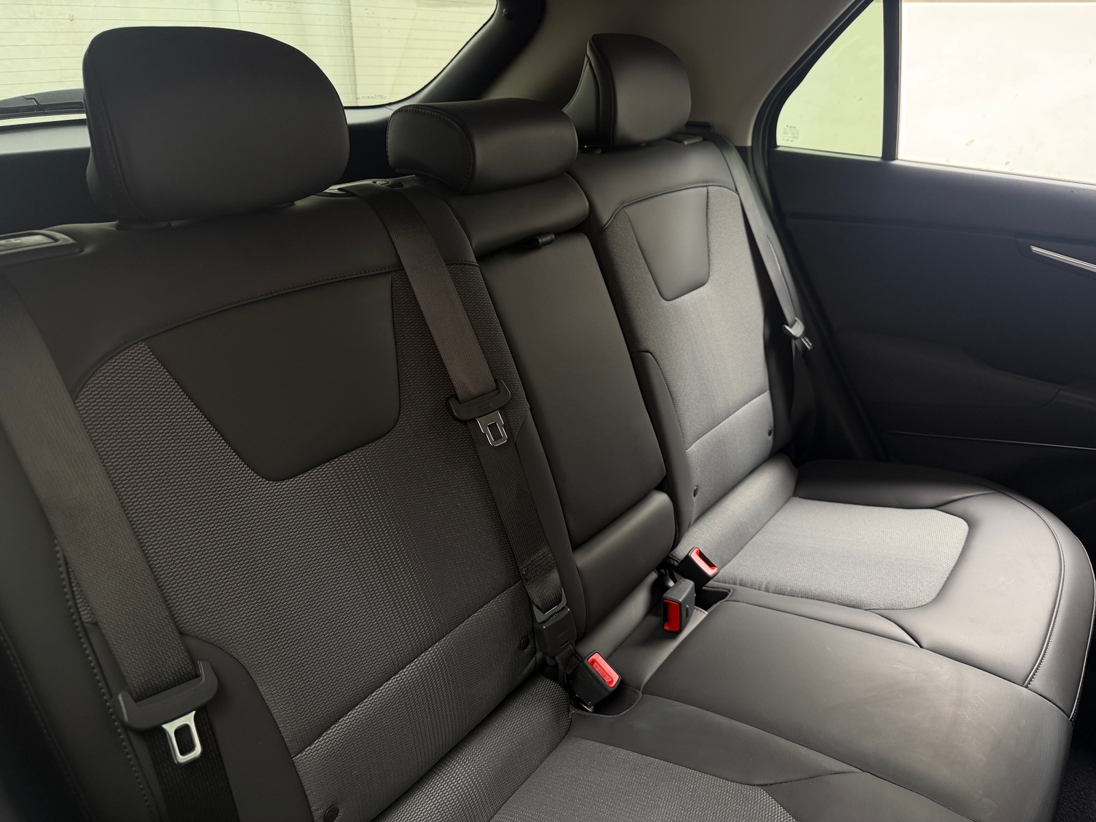 Thumbnail: 2024 Kia Niro - 6
