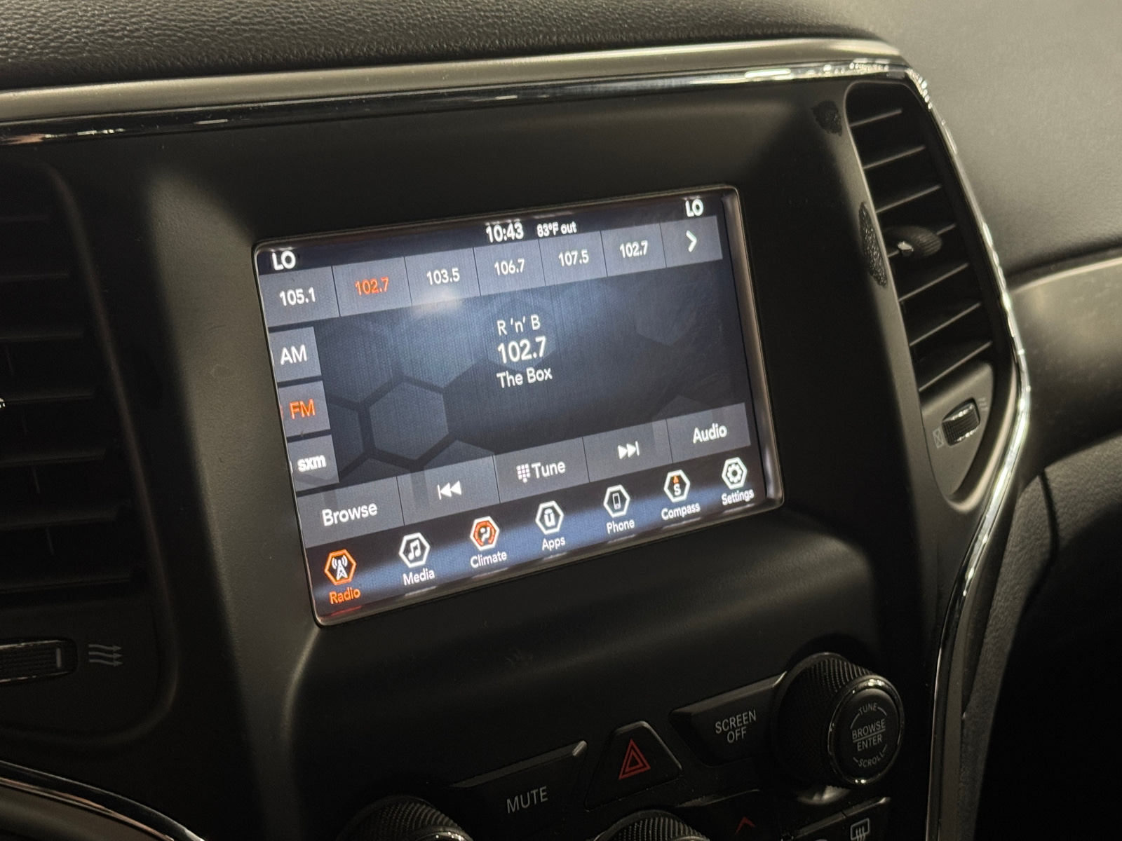 Thumbnail: 2018 Jeep Grand Cherokee - 4
