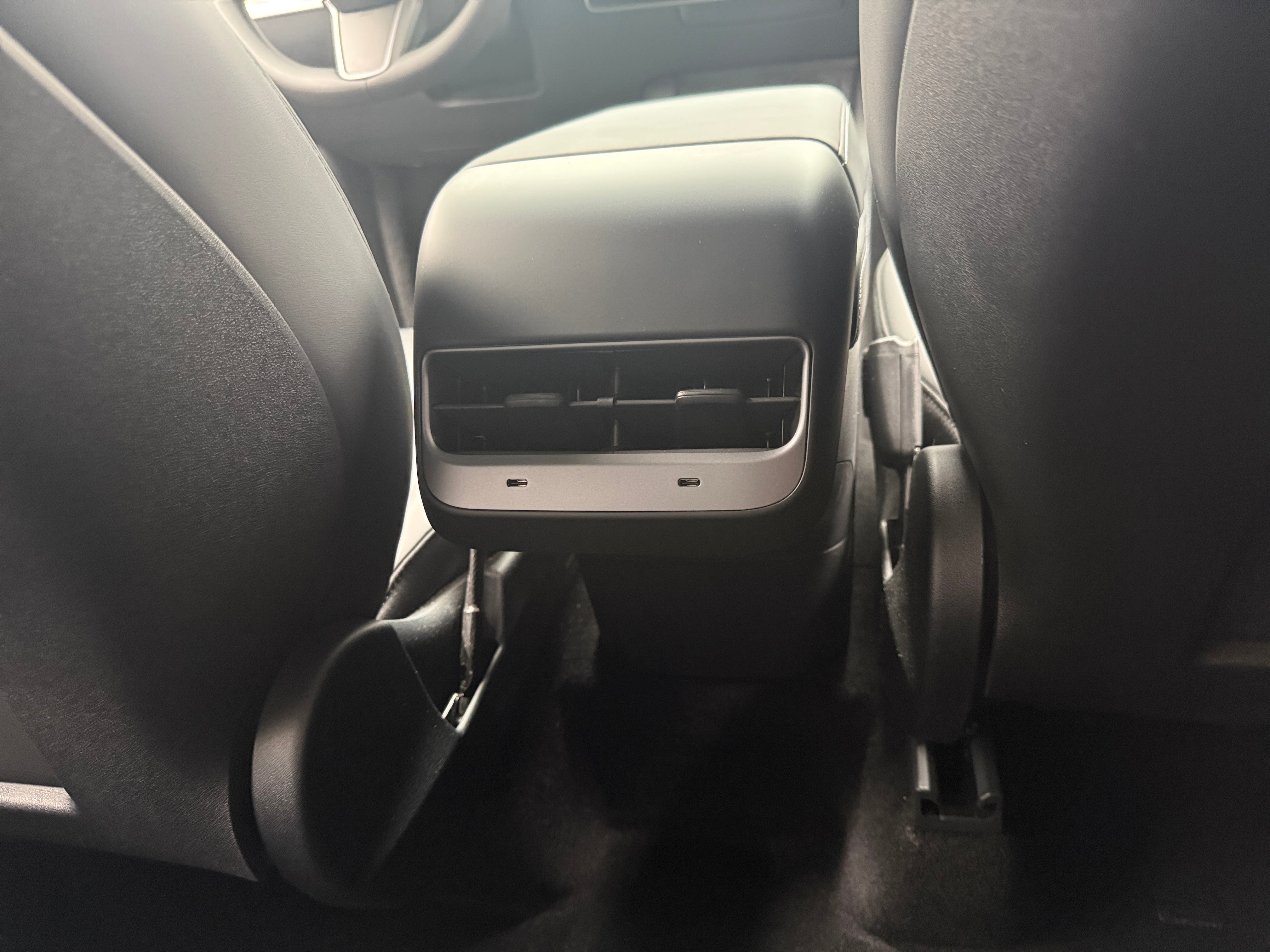 Used 2024 Tesla Model Y Long Range with VIN 7SAYGDEE9RA277951 for sale in Oak Creek, WI
