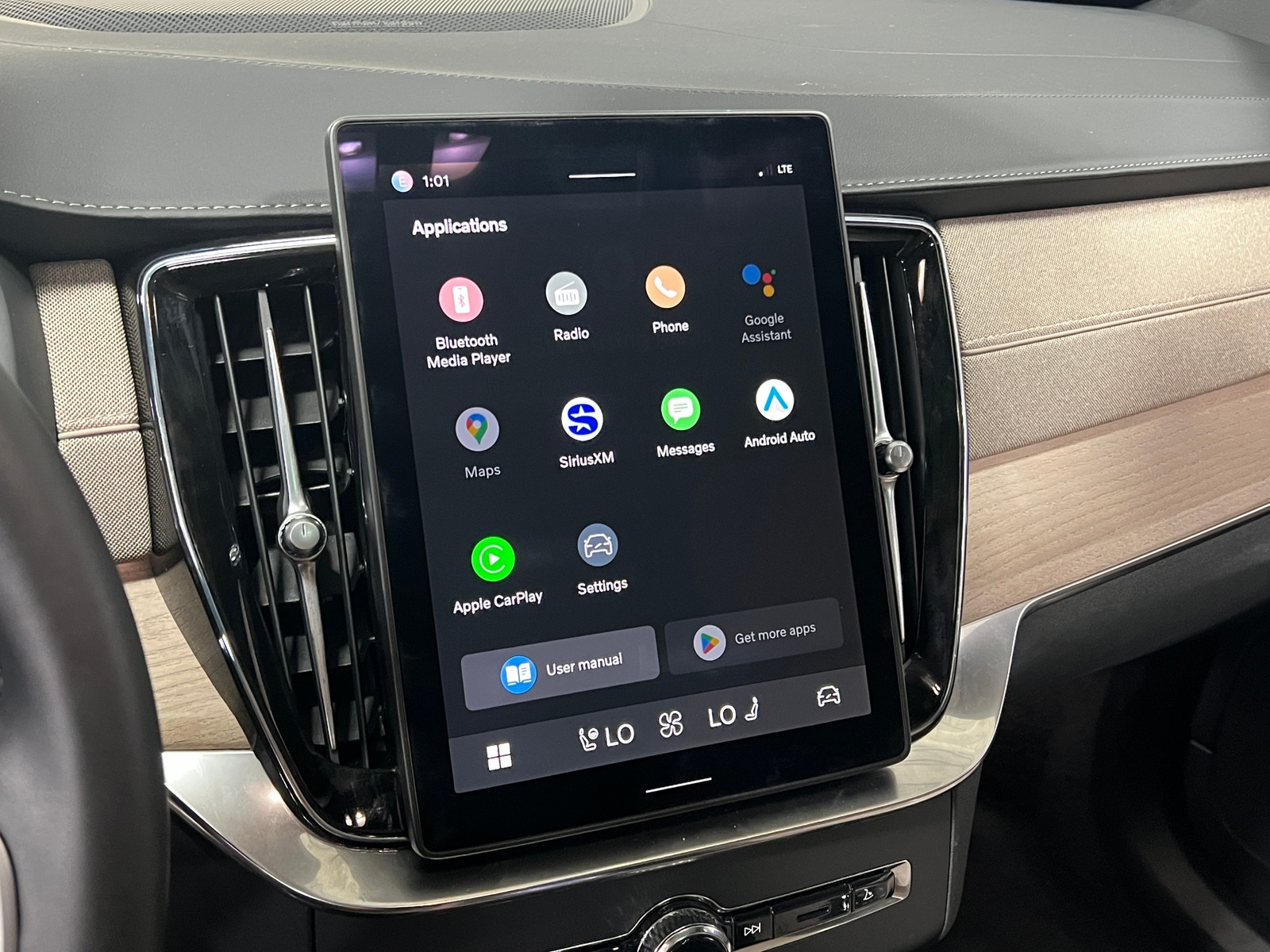 Thumbnail: 2026 Volvo XC90 - 3