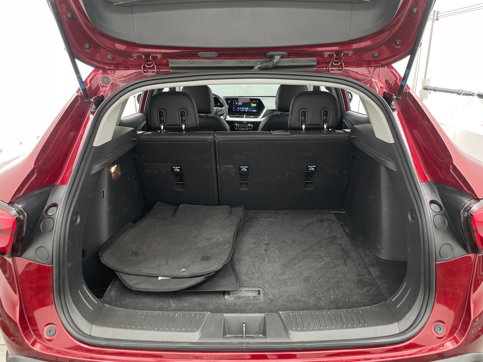 Thumbnail: 2025 Chevrolet Trax - 7