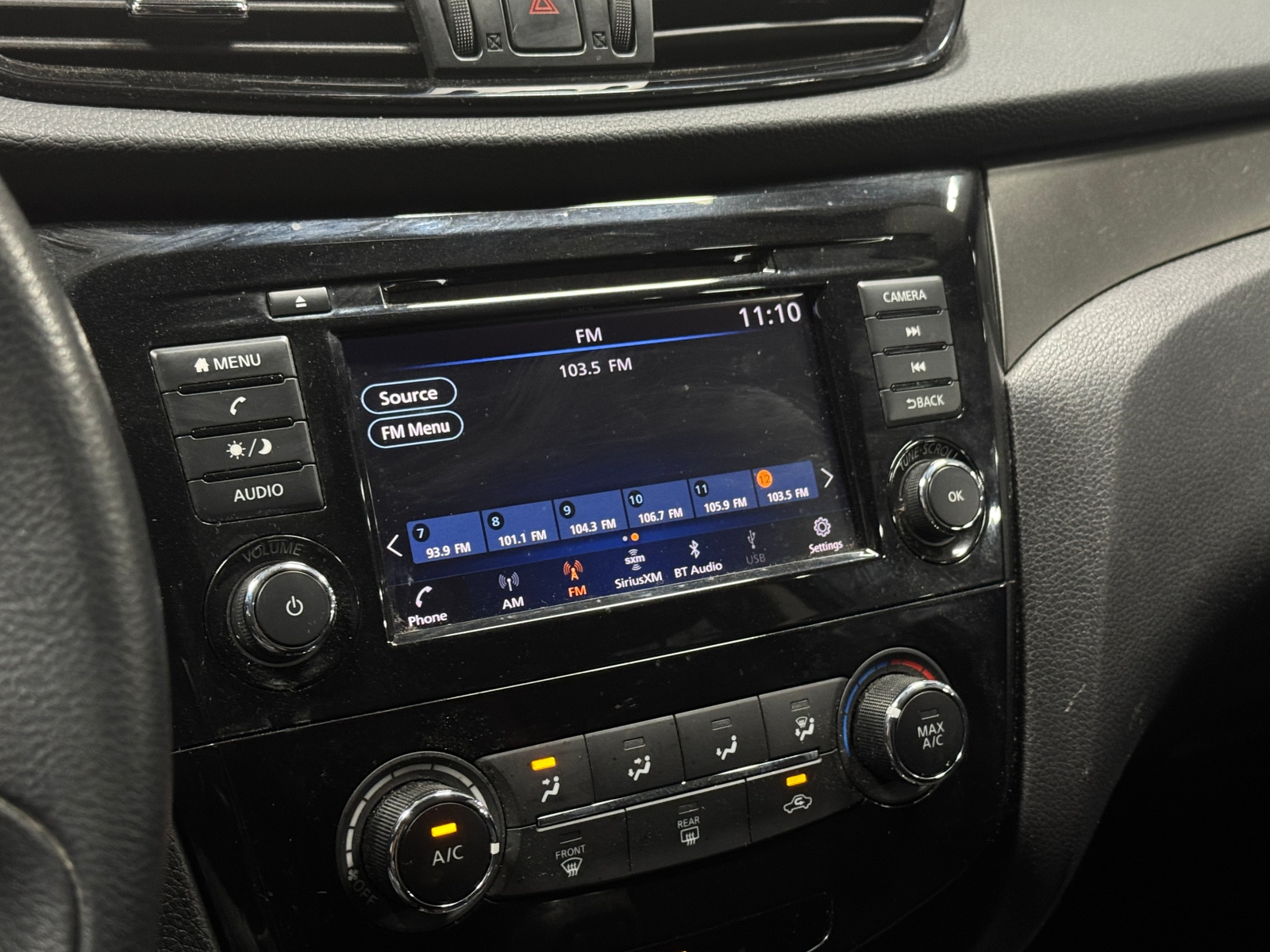 Thumbnail: 2019 Nissan Rogue Sport - 4