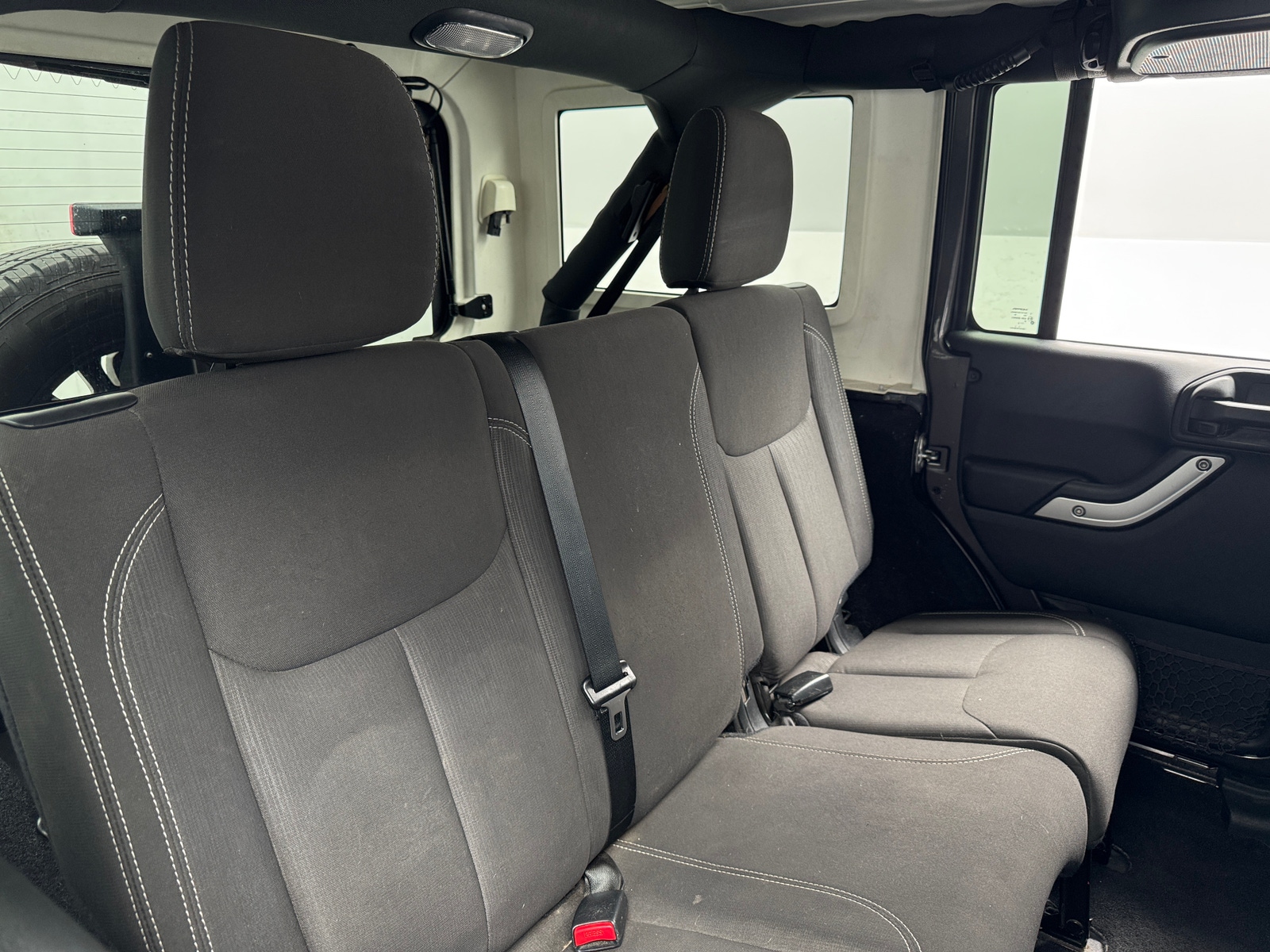 Thumbnail: 2016 Jeep Wrangler - 6