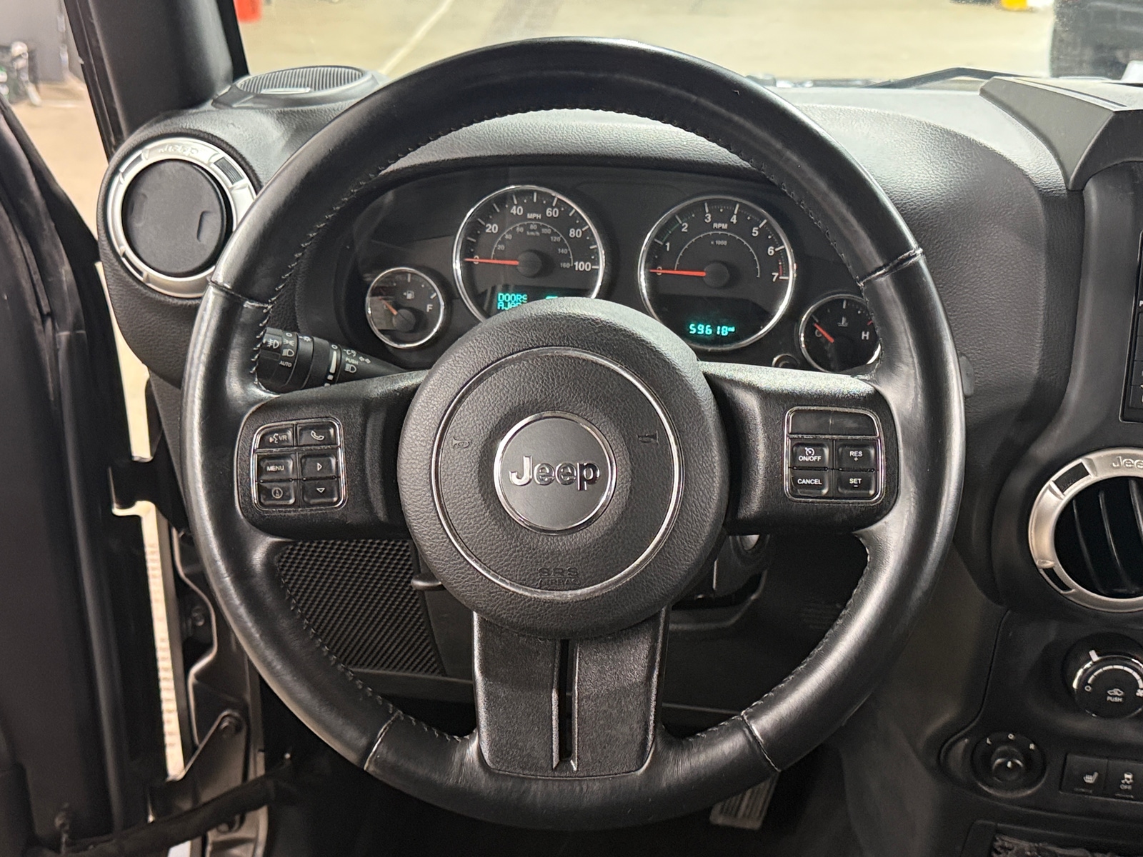 Thumbnail: 2016 Jeep Wrangler - 5
