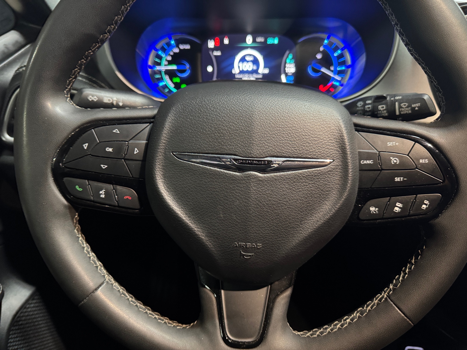 Thumbnail: 2024 Chrysler Pacifica - 4