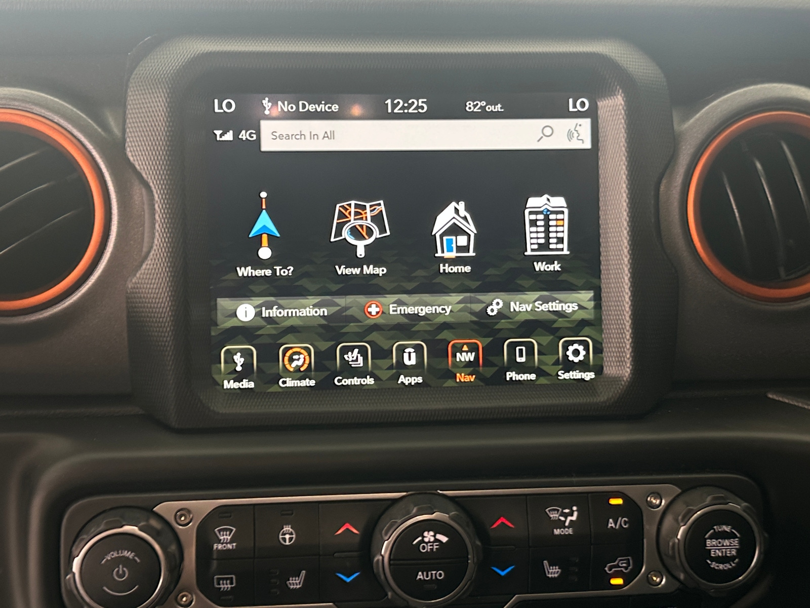 Thumbnail: 2023 Jeep Gladiator - 4