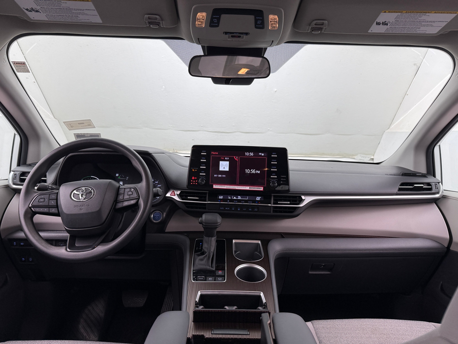 Thumbnail: 2024 Toyota Sienna - 3